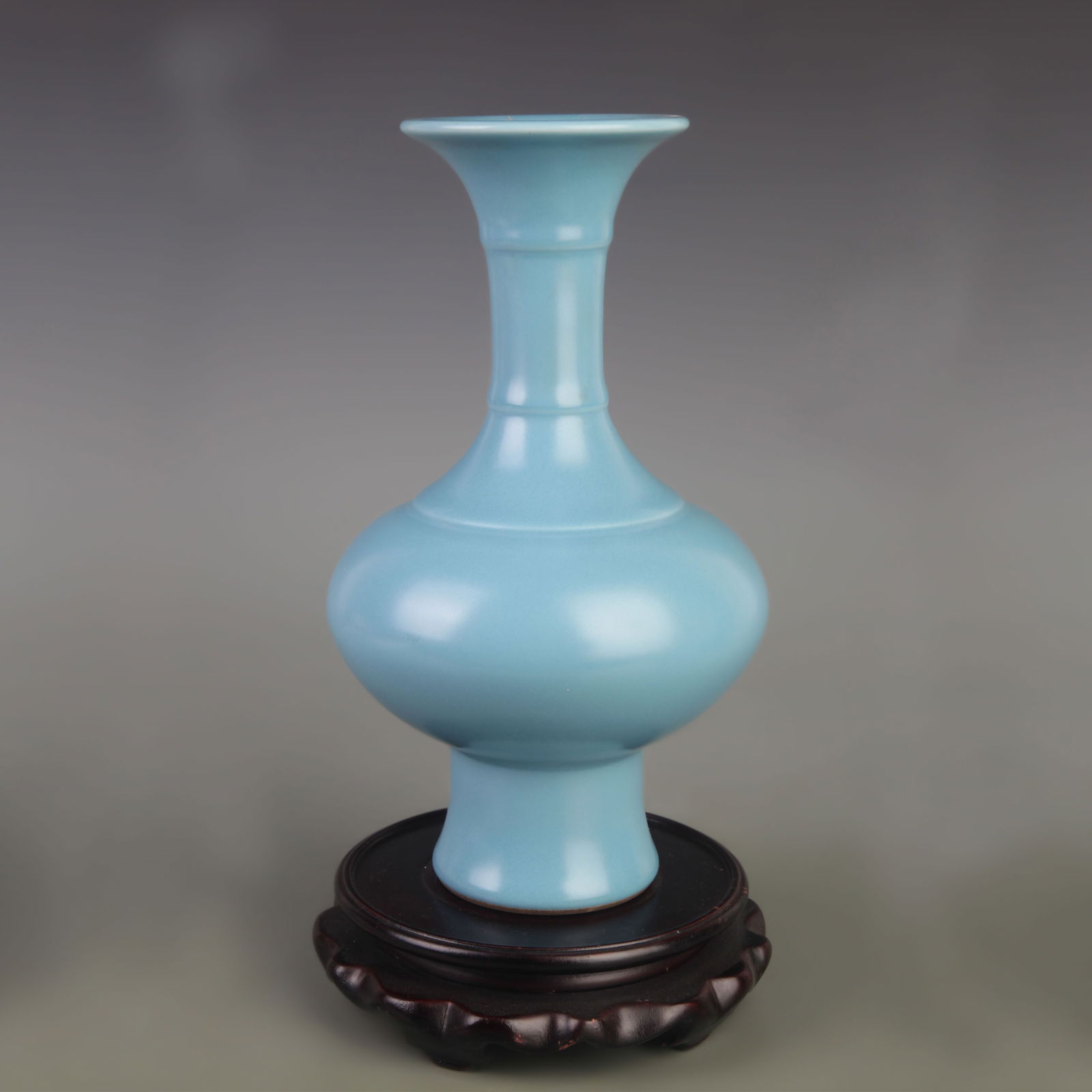 CELADON (DOUQING) COLOR GLAZE PORCELAIN VASE: Qing Dynasty Yong Zheng Period; Diameter: 5.5 inch; High: 9.4 inch