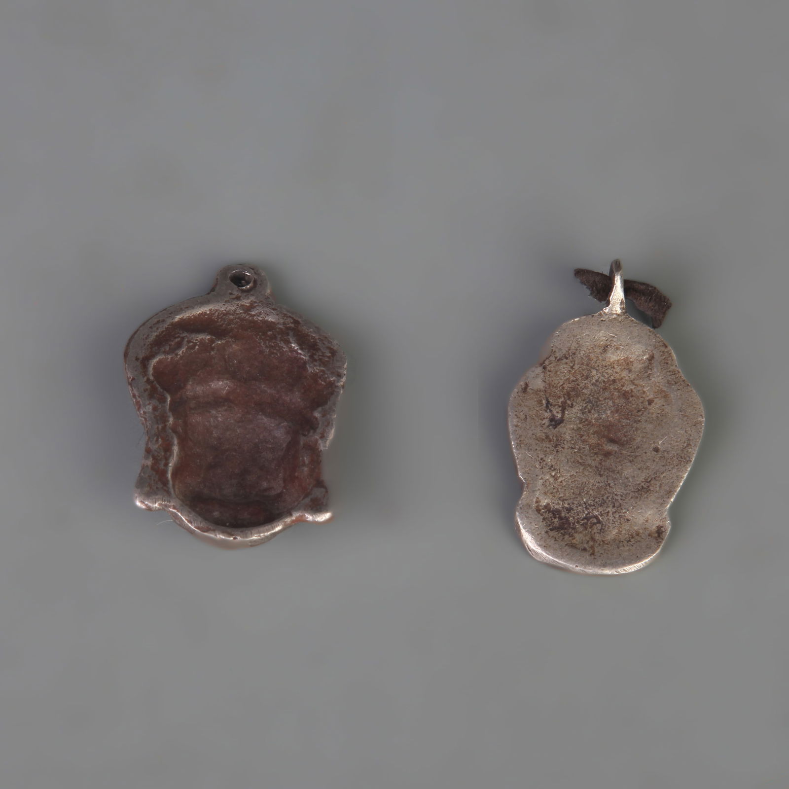 THREE SMALL TIBETAN BUDDHIST RITUAL OBJECTS - 5