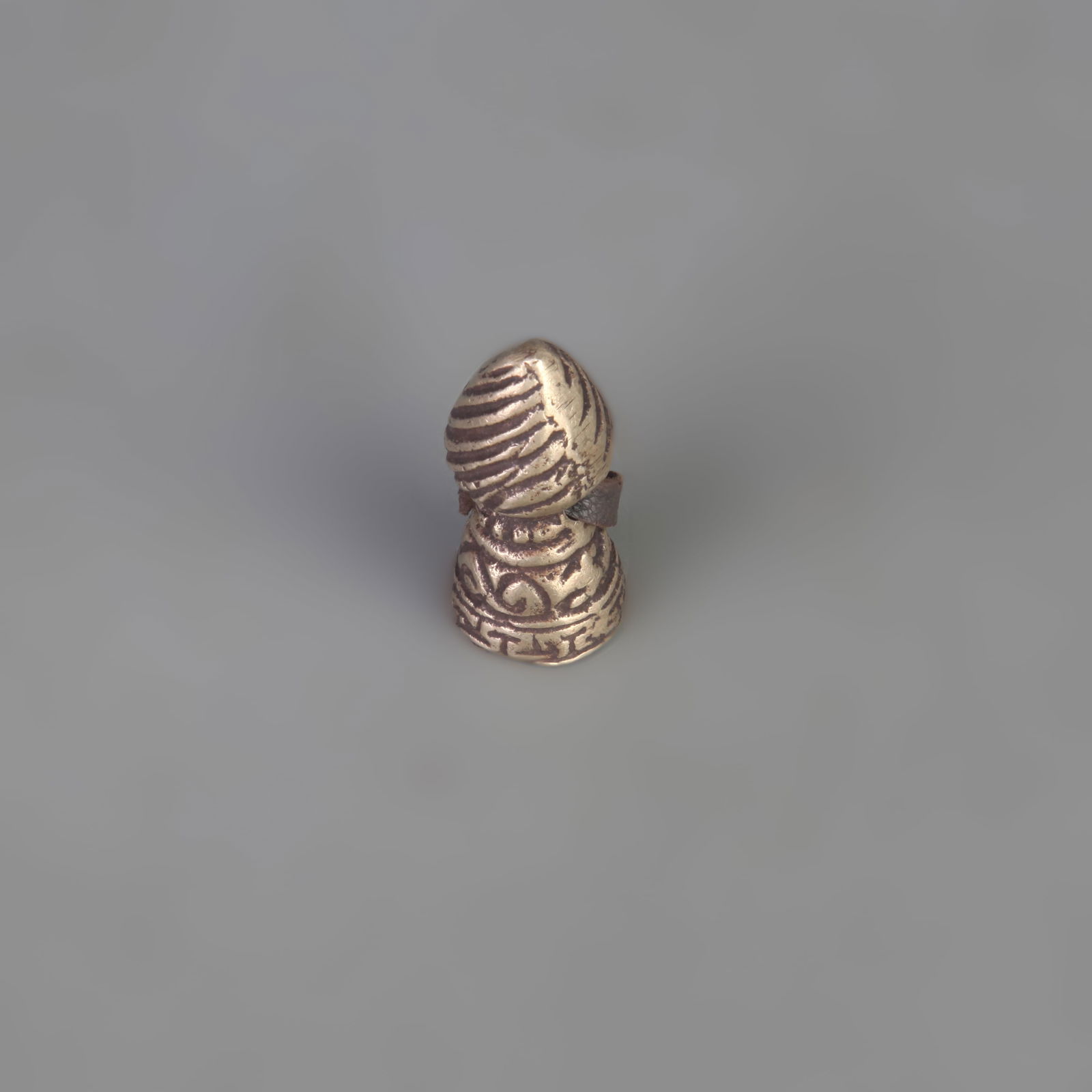 THREE SMALL TIBETAN BUDDHIST RITUAL OBJECTS - 7