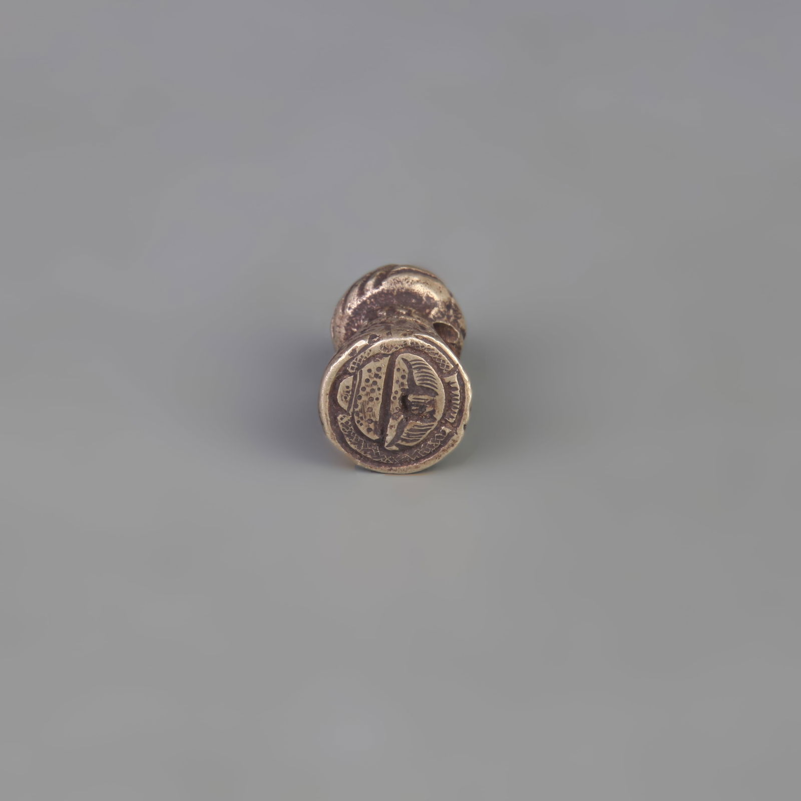 THREE SMALL TIBETAN BUDDHIST RITUAL OBJECTS - 8