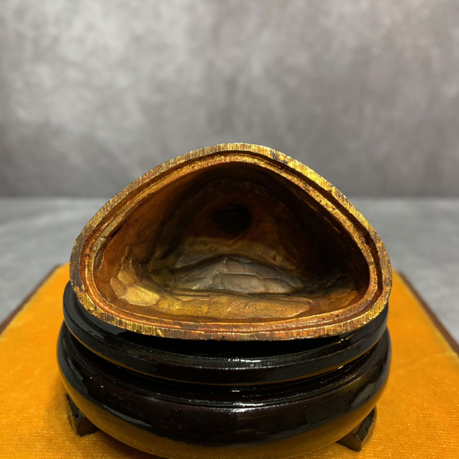 A FINE SMALL TIBETAN BUDDHIST STATUES - 5