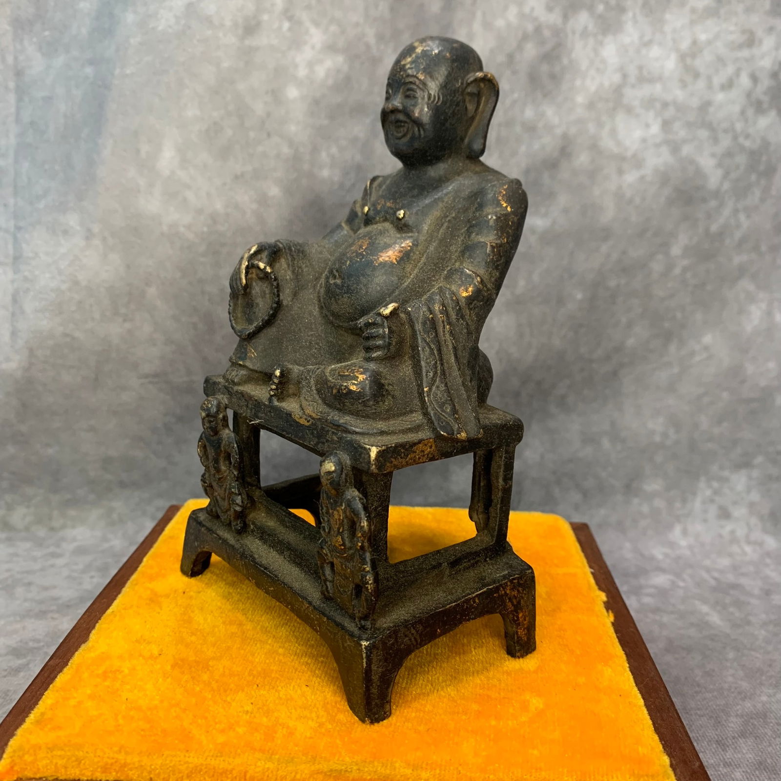 A FINE BRONZE BUDDHA STATUE - 2