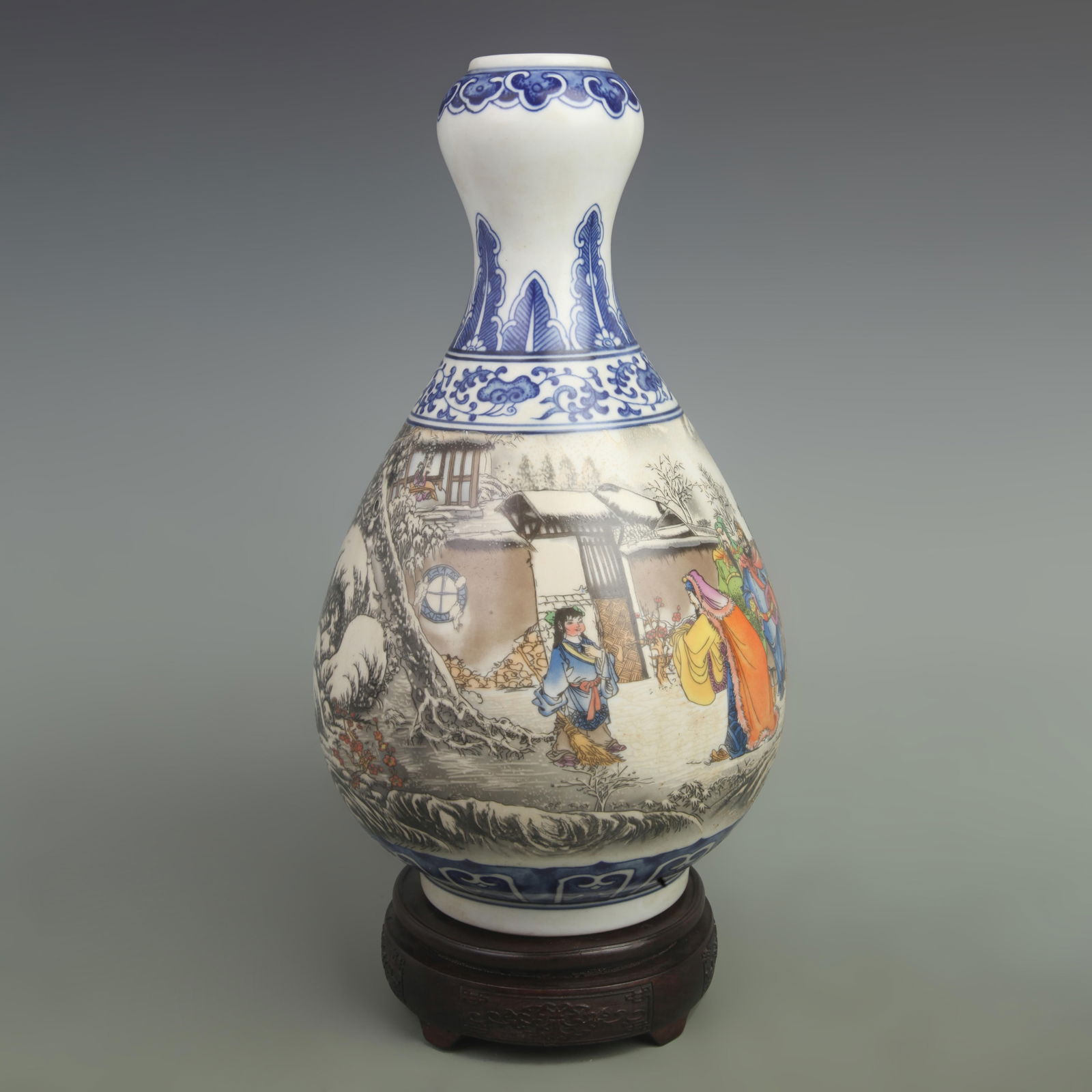 BLUE-AND-WHITE GROUND “THREE VISITS TO THE THATCHED COTTAGE?? GARLIC-MOUTH VASE: Qing Dynasty Yong Zheng Period; High: 13.5 inch; Width: 8.5 inch