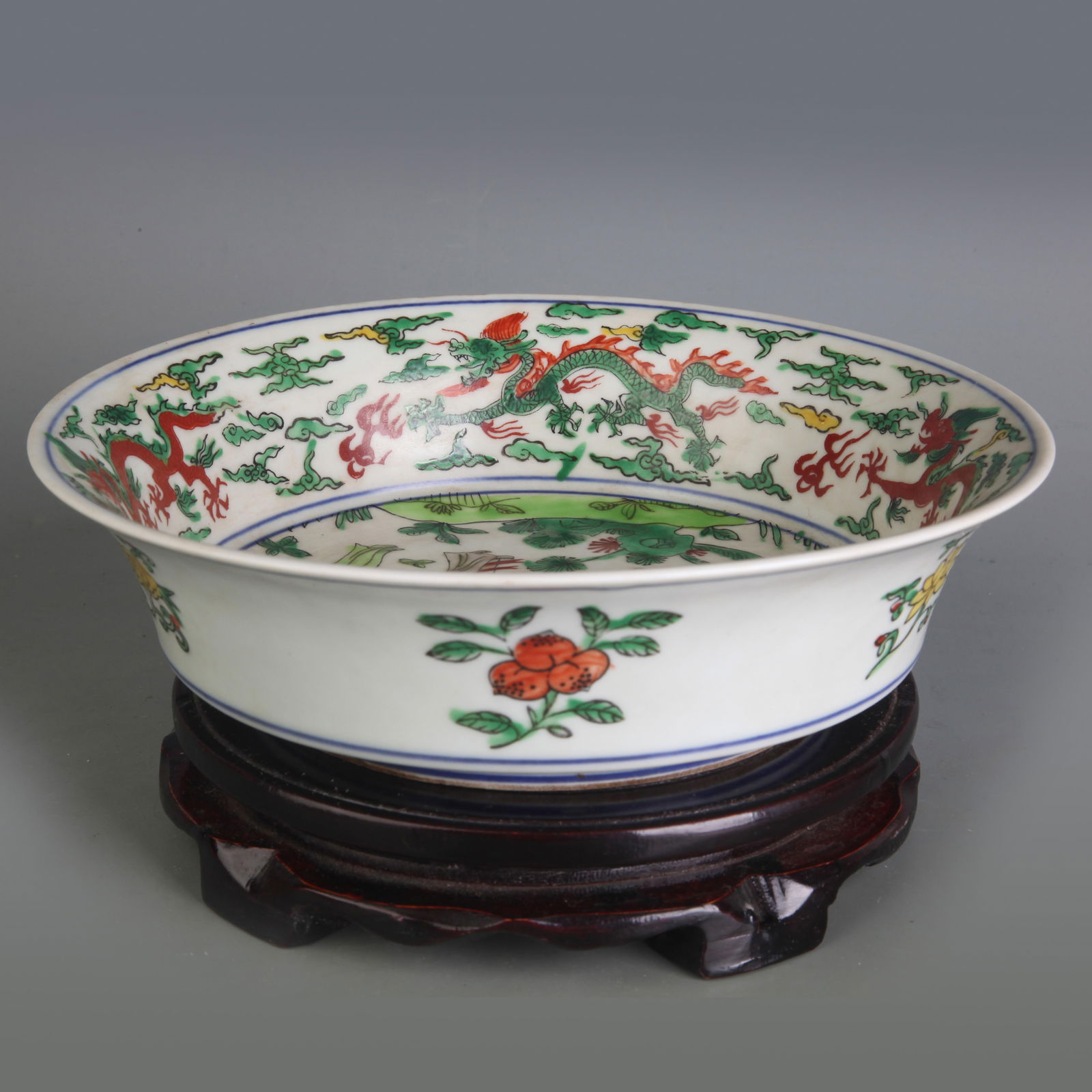 A FINE FIVE-COLORED FIGURE PATTERN PORCELAIN PLATE - 4