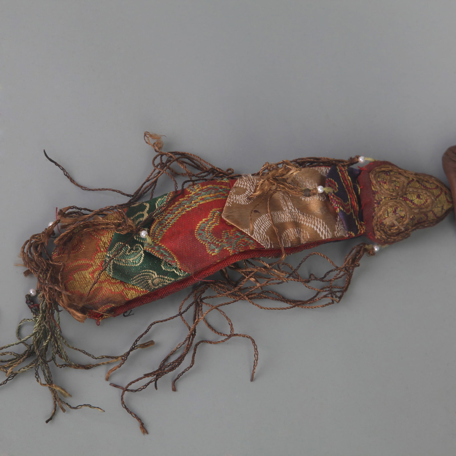 A FINE TIBETAN BUDDHIST RITUAL IMPLEMENT - 3