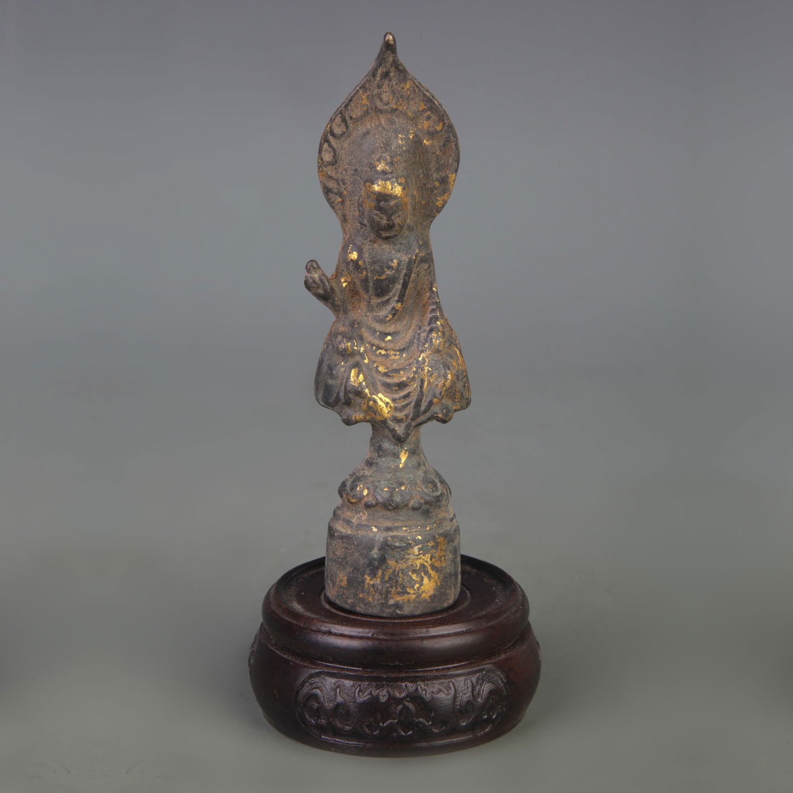 A FINE TIBETAN BUDDHISM STATUE: 20th Century; Width: 1.3 inch; High: 4.5 inch