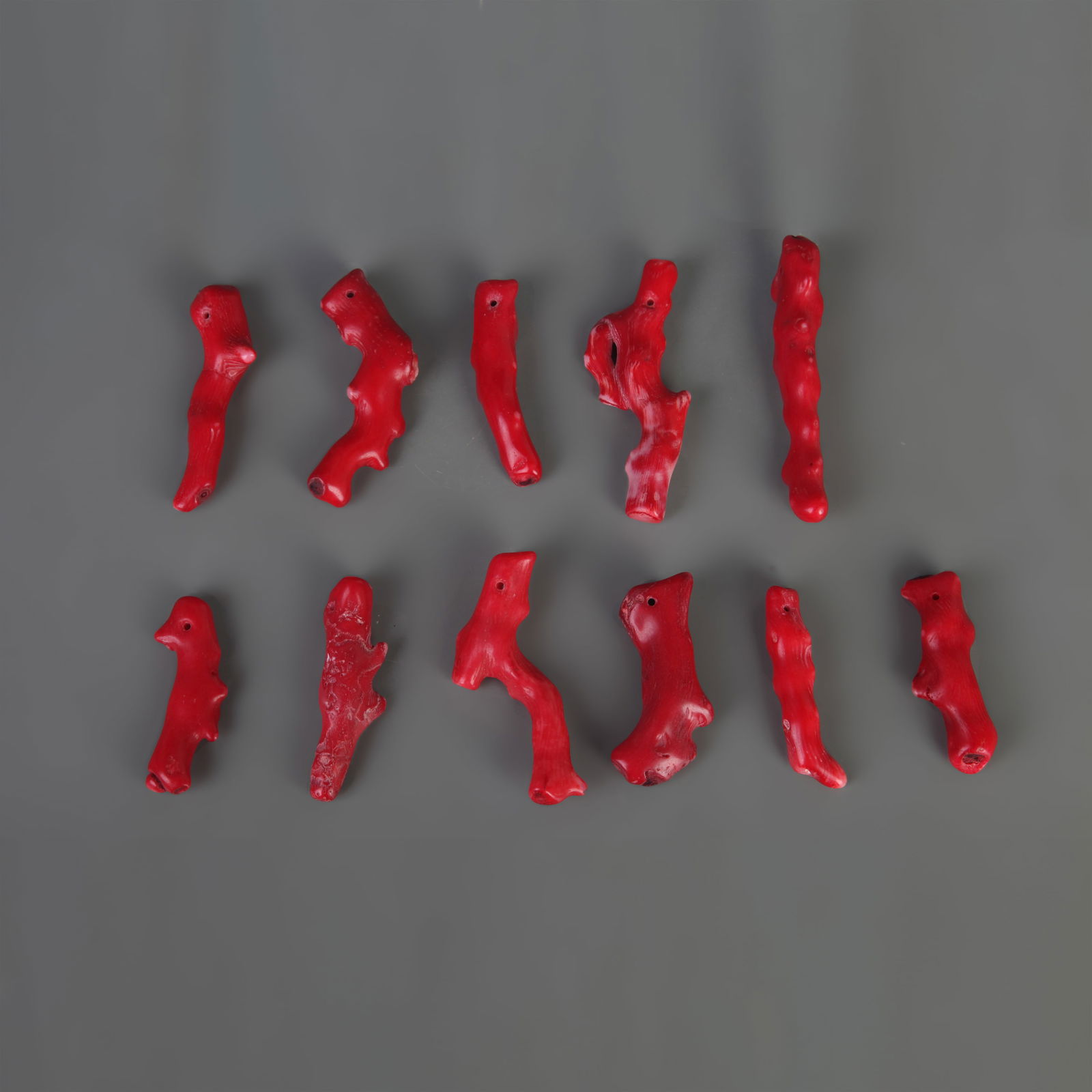 GROUP OF SMALL CORAL: Modern; Long: 1.0 to 1.5 inch