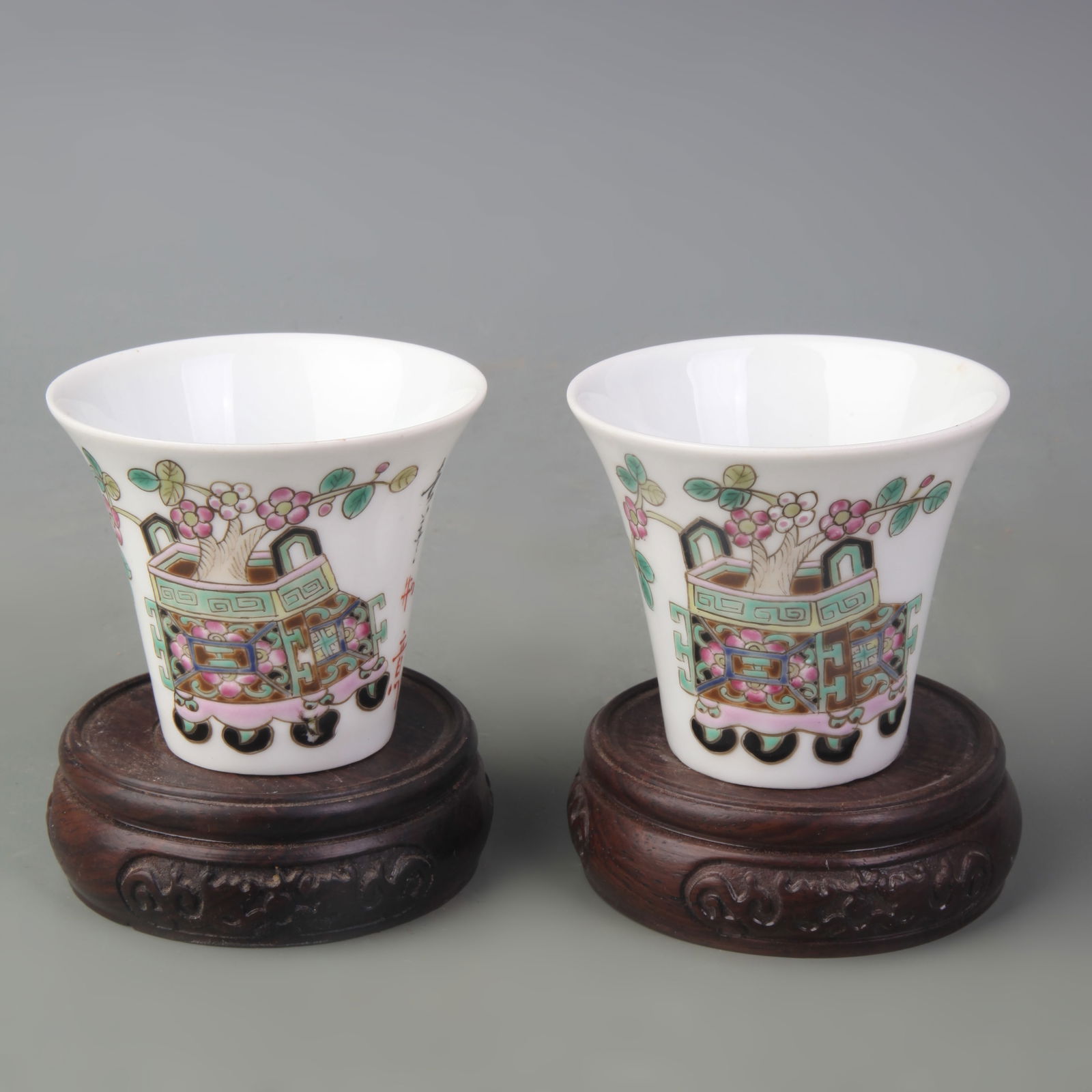 PAIR OF FAMILLE-ROSE “ZHONGDING?? MOTIF TEACUPS: Republic China Period; Diameter: 2.9 inch; High: 2.5 inch