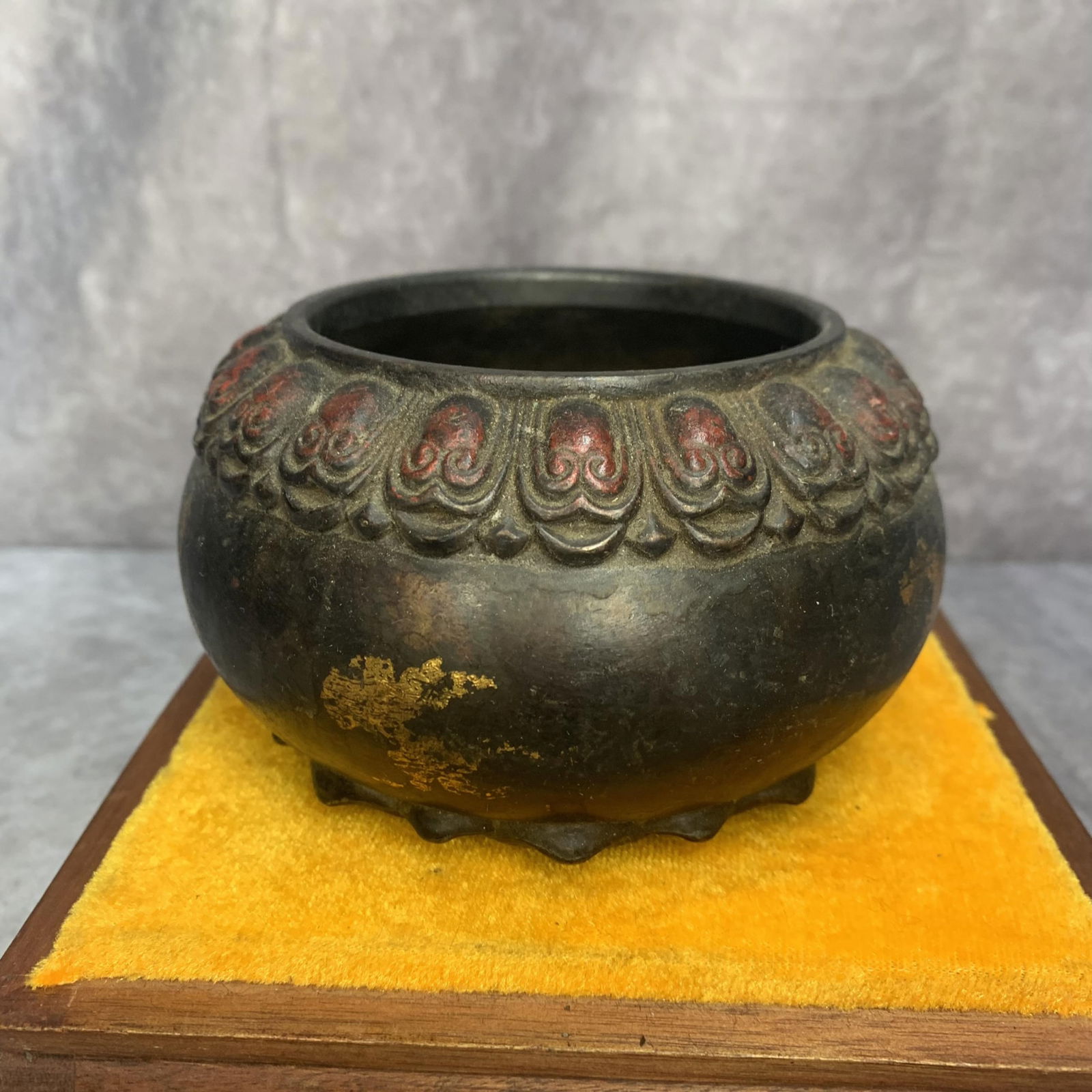 A FINE BRONZE CENSER - 4