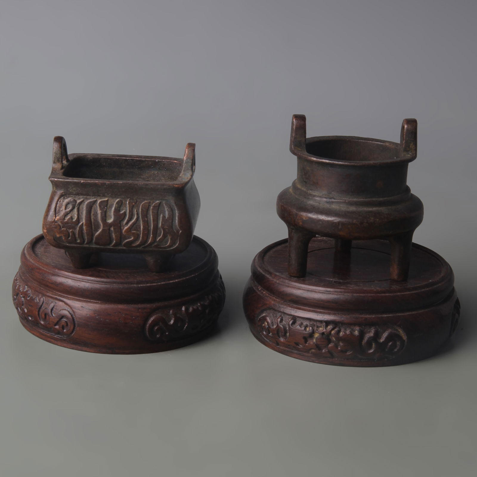 SET OF SMALL BRONZE INCENSE BURNERS: Qing Dynasty; High: 1.5 inch to 2.2 inch