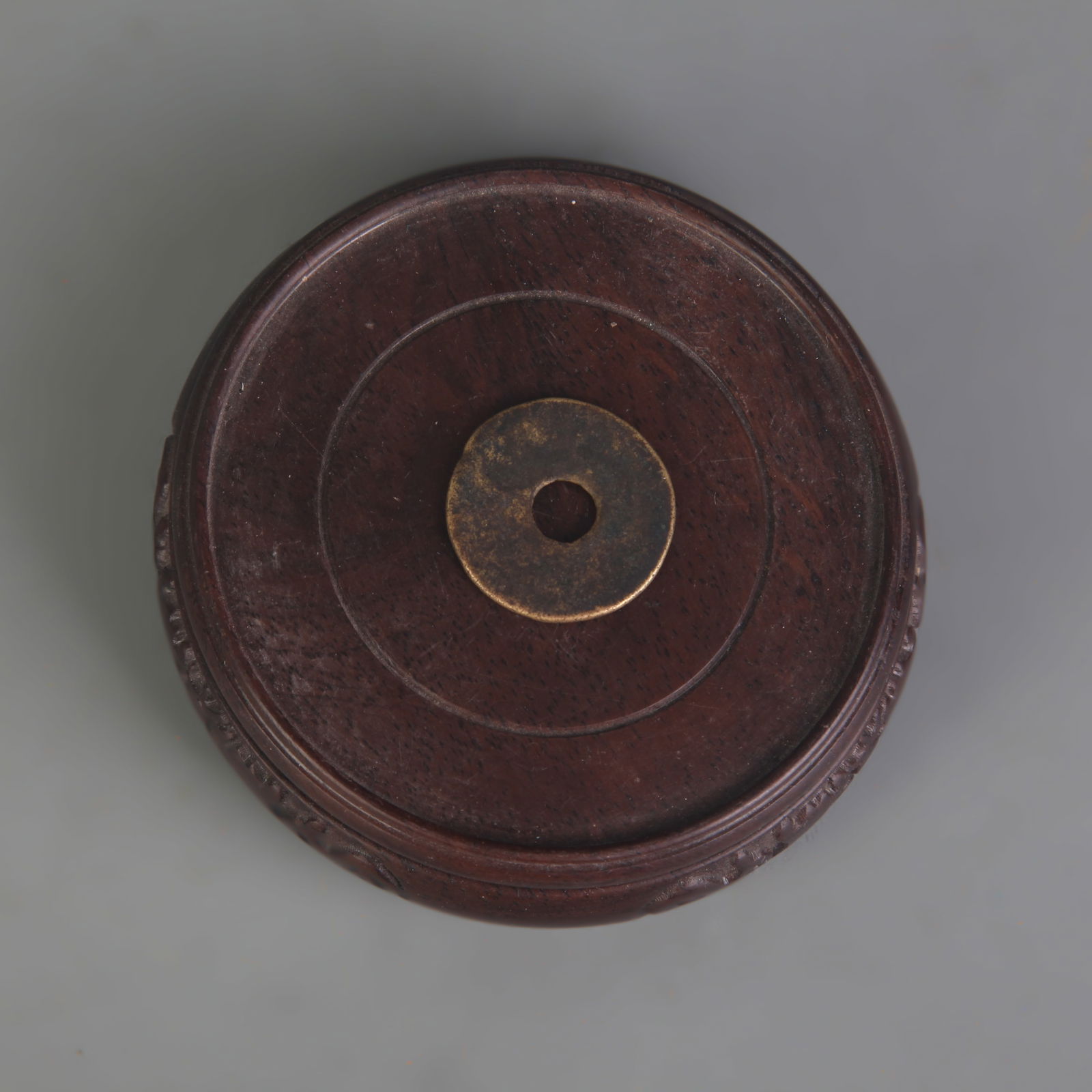 A FINE OLD CHINESE COIN - 3