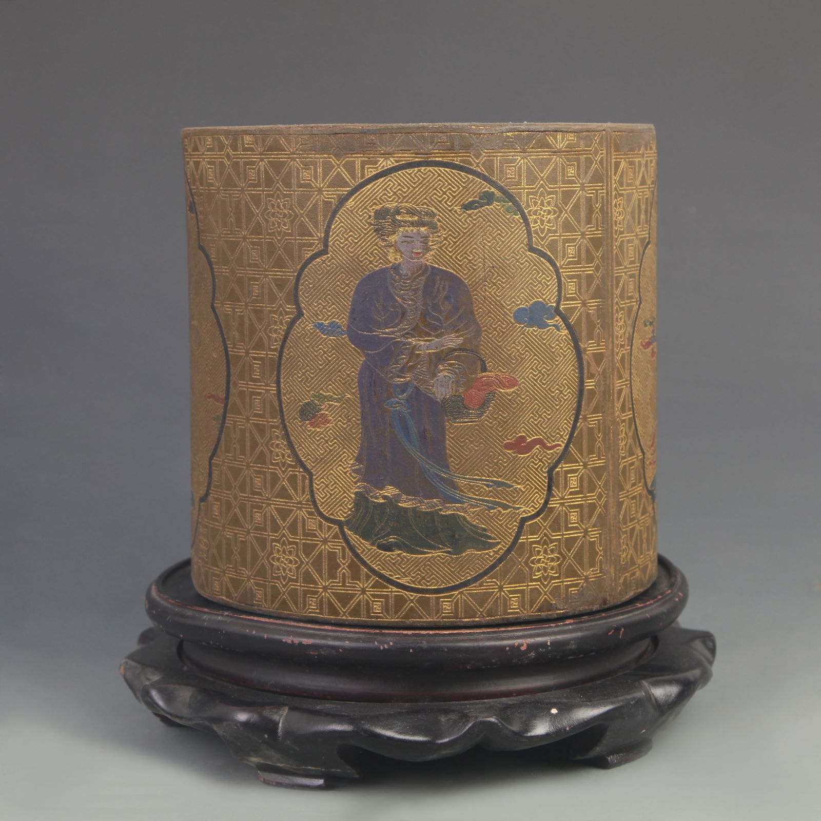 POLYCHROME LACQUER BRUSH POT WITH GILT DECORATION OF THE “FOUR BEAUTIES: Qing Dynasty; High: 6.00 inch; Diameter: 6.00 inch