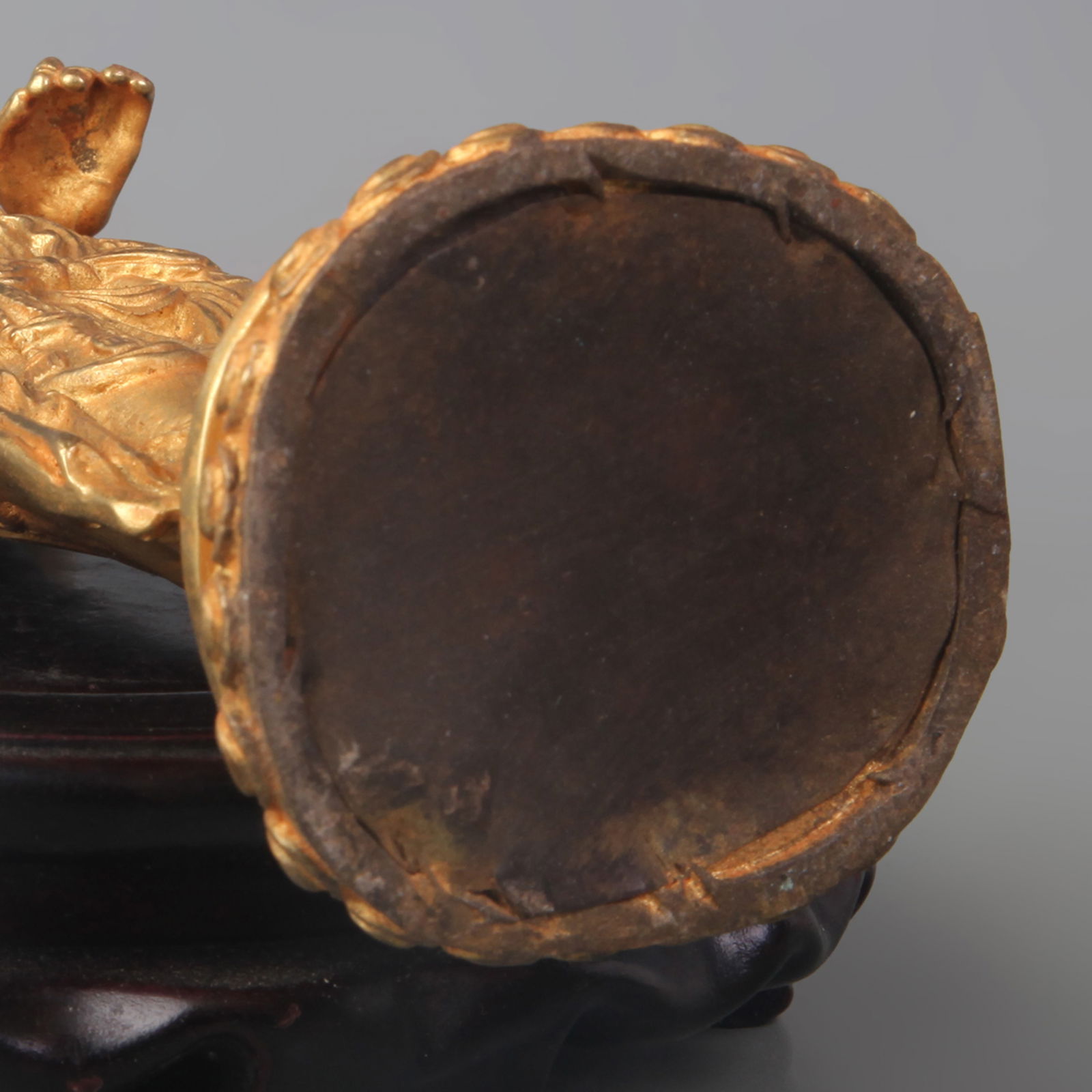 A FINE GILT BRONZE BUDDHA STATUE - 5