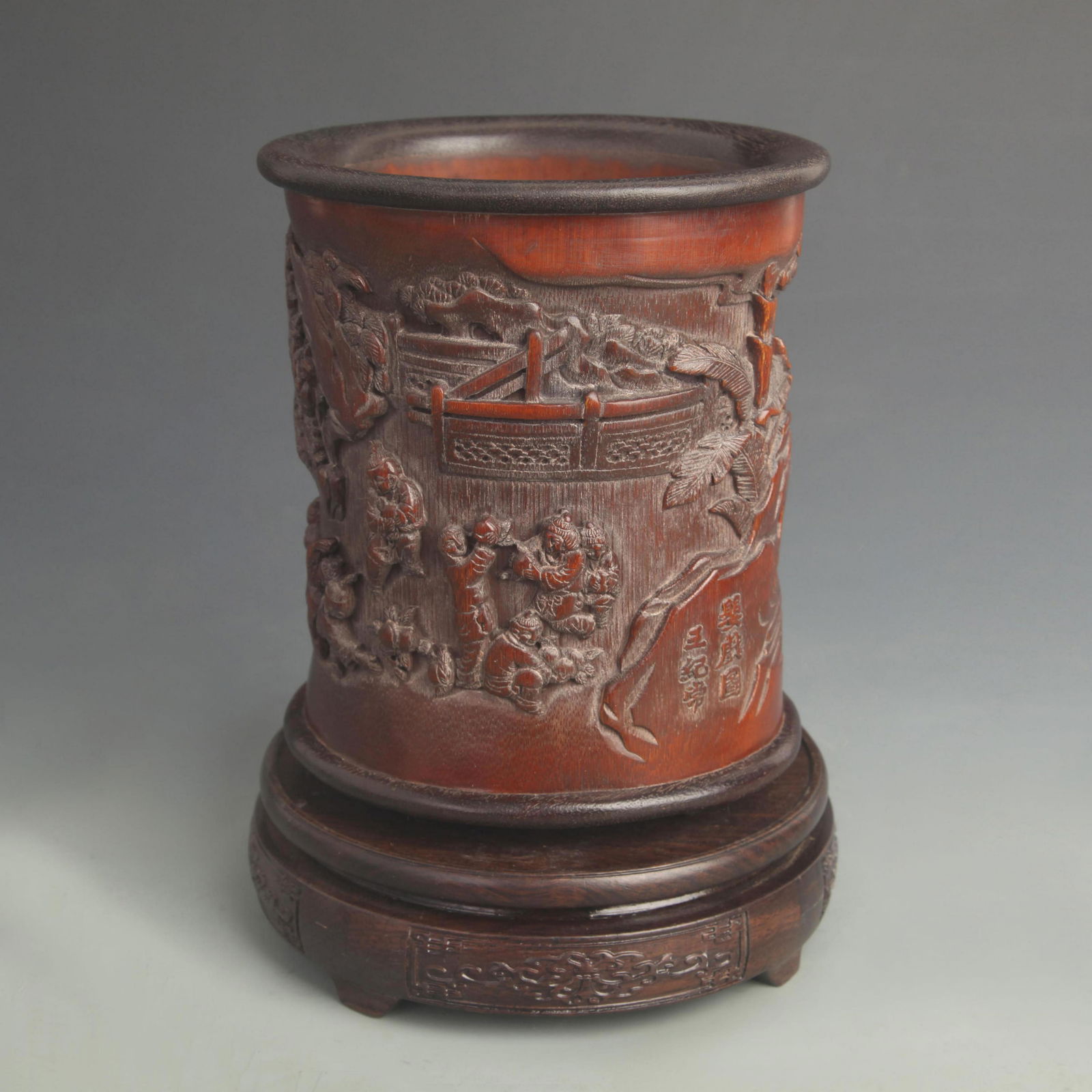 BAMBOO-CARVED BRUSH POT WITH “CHILDREN AT PLAY?? MOTIF: 20th Century; High: 6.75 inch; Diameter: 5.75 inch;