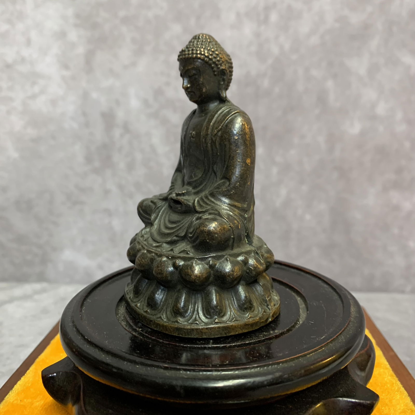 A SMALL BRONZE MAITREYA BUDDHA STATUE - 2