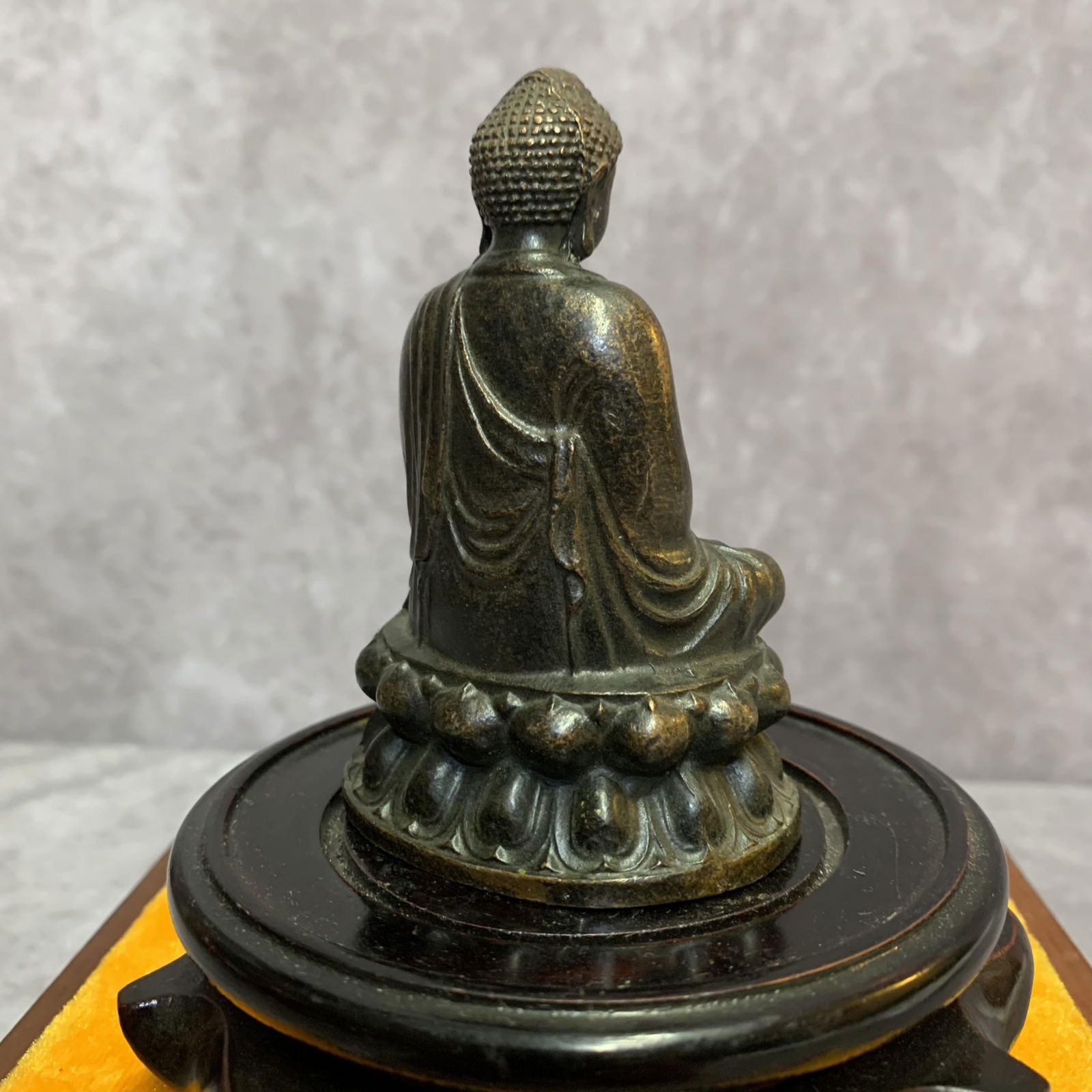 A SMALL BRONZE MAITREYA BUDDHA STATUE - 4