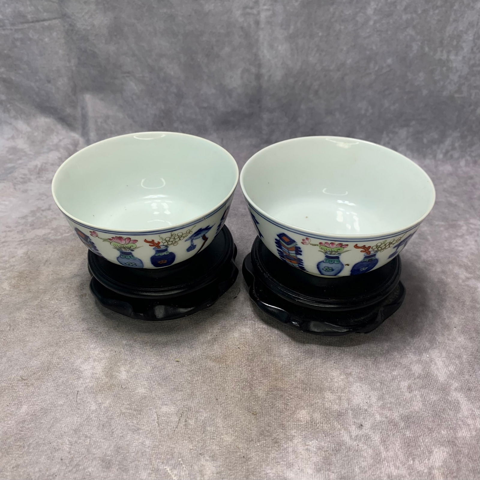 PAIR OF FAMILLE-ROSE “PRECIOUS VASE?? BOWLS WITH GUANGXU REIGN MARK (QING DYNASTY): Qing Dynasty; High: 2.5 inch; Diameter: 4.5 inch