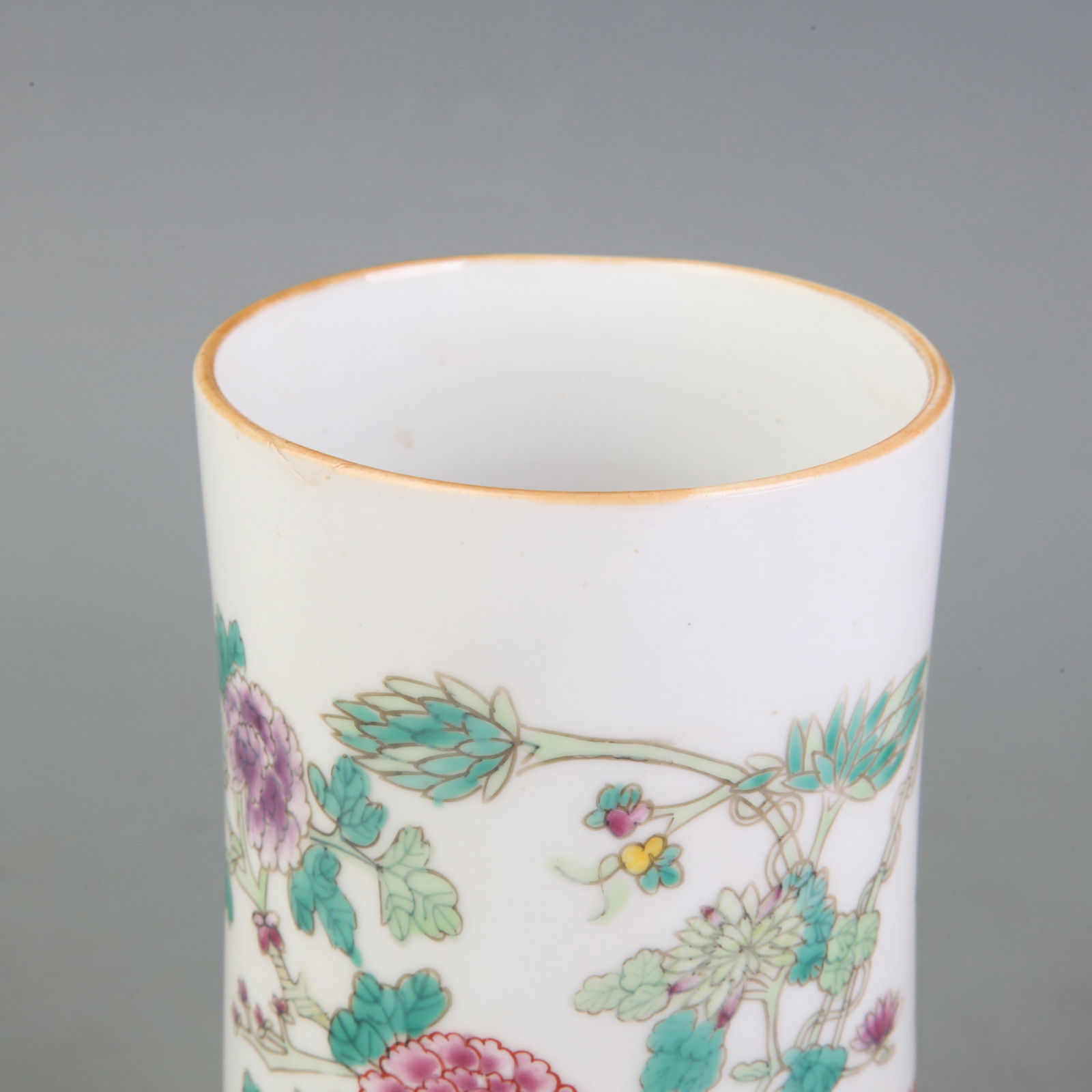 FAMILLE ROSE FLOWER PATTERN BRUSH POT - 2