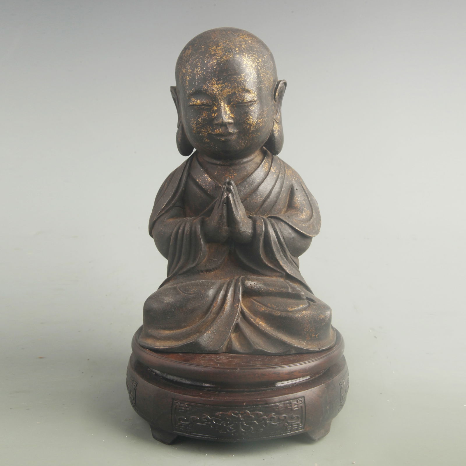 A FINE BRONZE GILT SMALL BUDDHA STATUE (1 of 5)