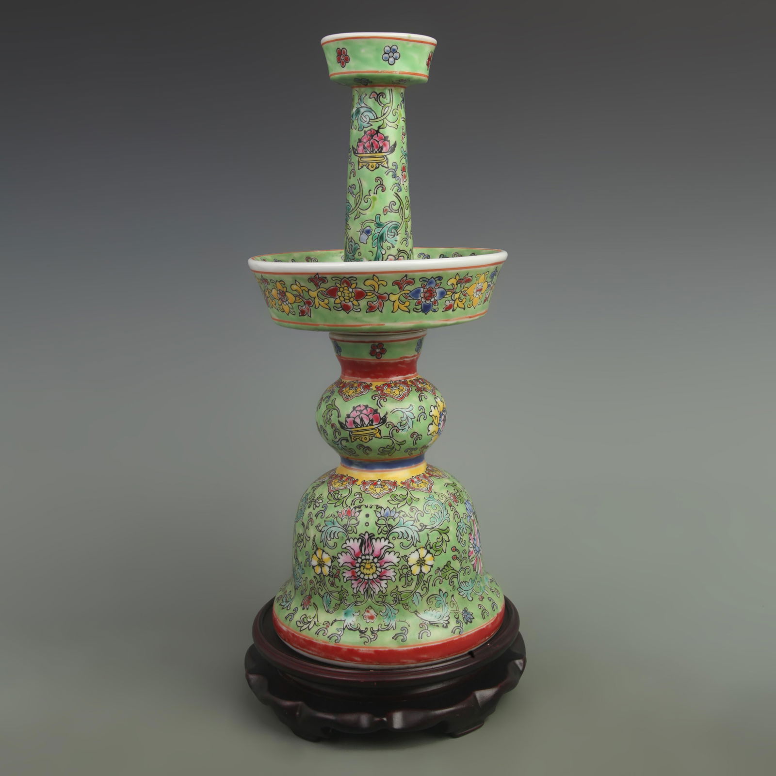 A GREEN GROUND FLOWER PATTERN PORCELAIN CANDLESTICKS - 4