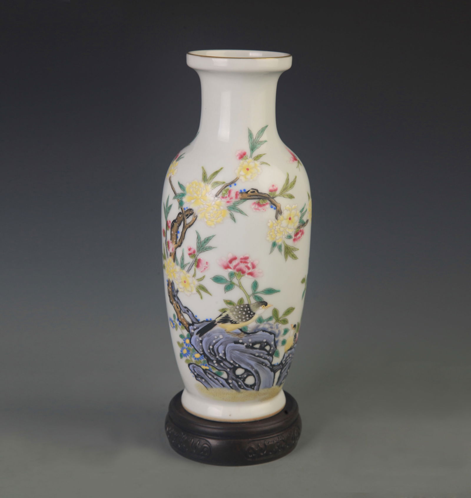 RARE FAMILLE ROSE FLOWER AND BIRD PATTERN PORCELAIN: Qing Dynasty Yong Zheng Period; High: 10.00 inch; Diameter: 2.75 inch;