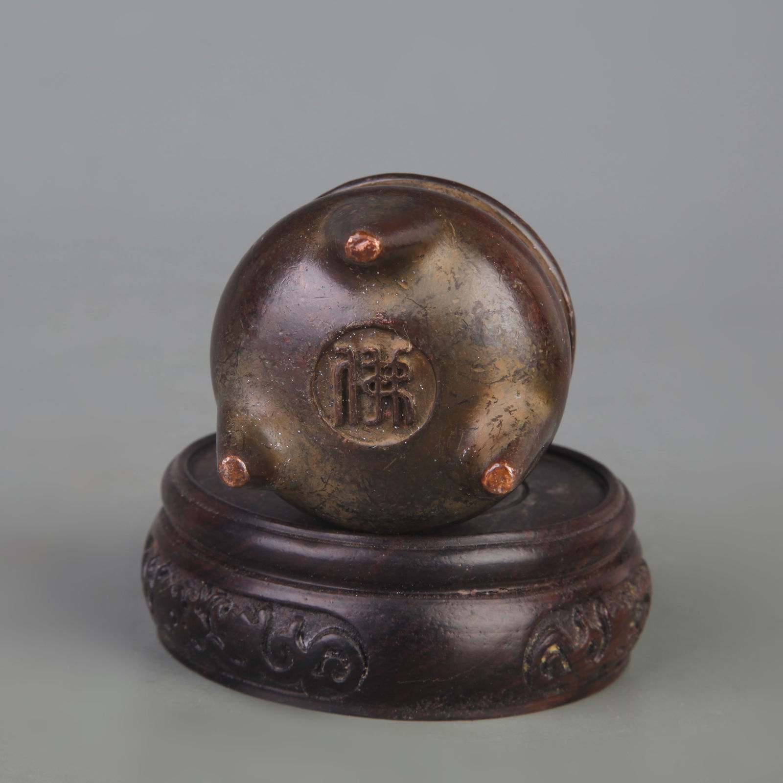 A FINE THREE LEGGED SMALL INCENSE BURNER - 5