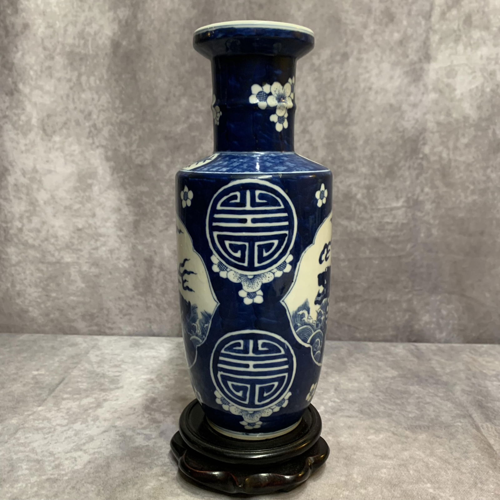 BLUE AND WHITE BEAST PATTERN PORCELAIN VASE - 4