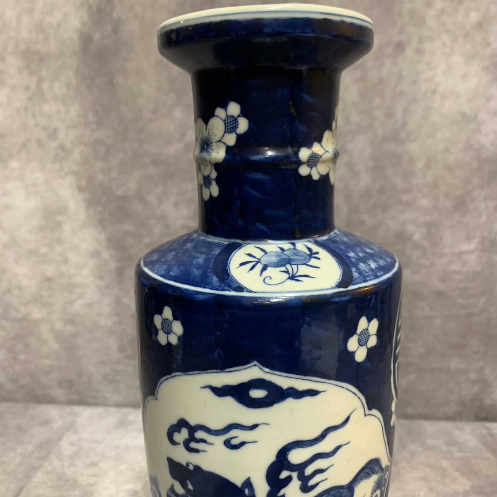BLUE AND WHITE BEAST PATTERN PORCELAIN VASE - 5