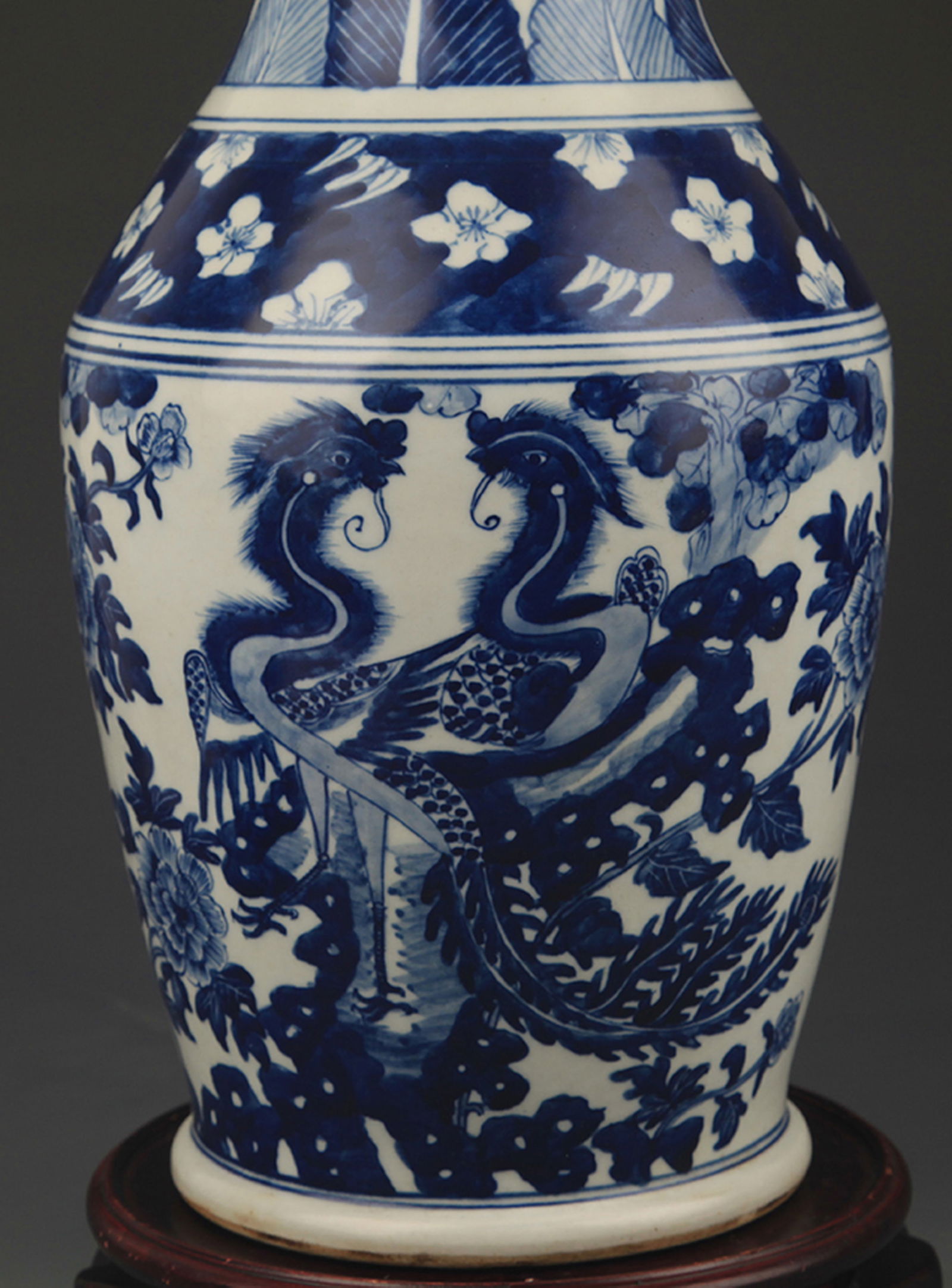 BLUE AND WHITE PEONY PATTERN DECORATIVE VASE - 3