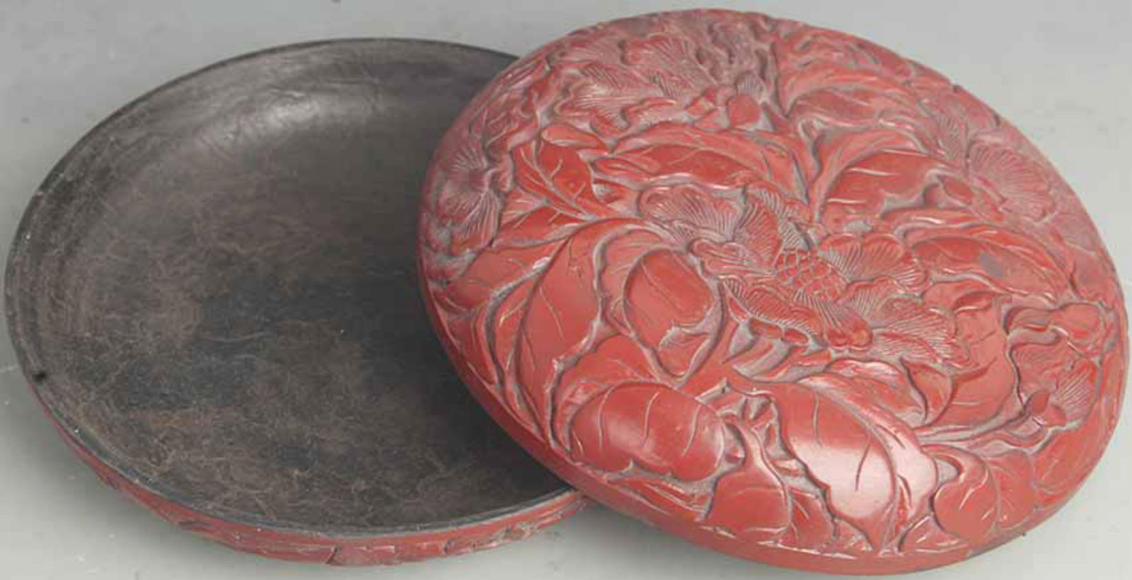 CARVED RED LACQUER FLORAL PATTERN INCENSE BOX - 3