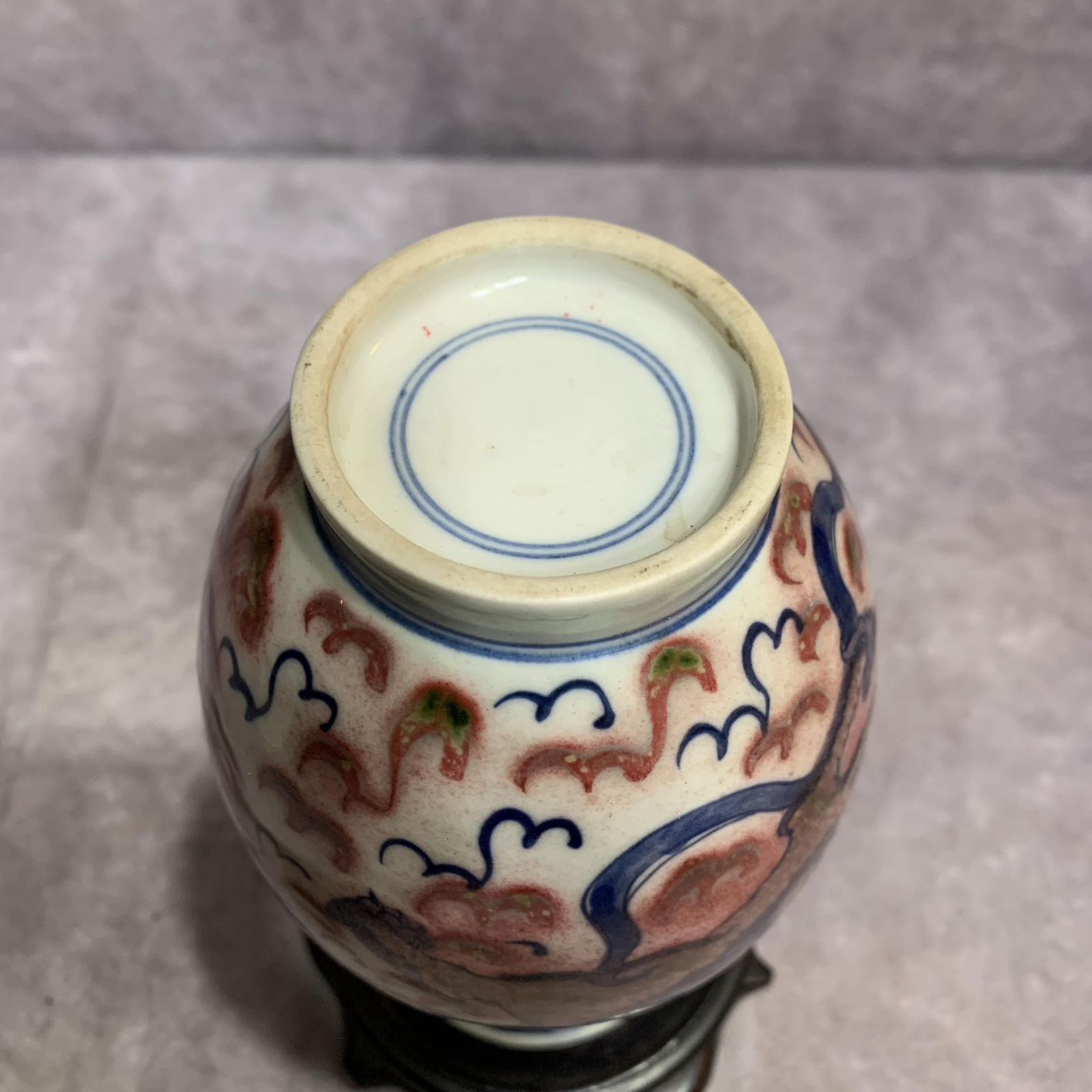 BLUE AND WHITE DRAGON PATTERN PORCELAIN VASE - 7