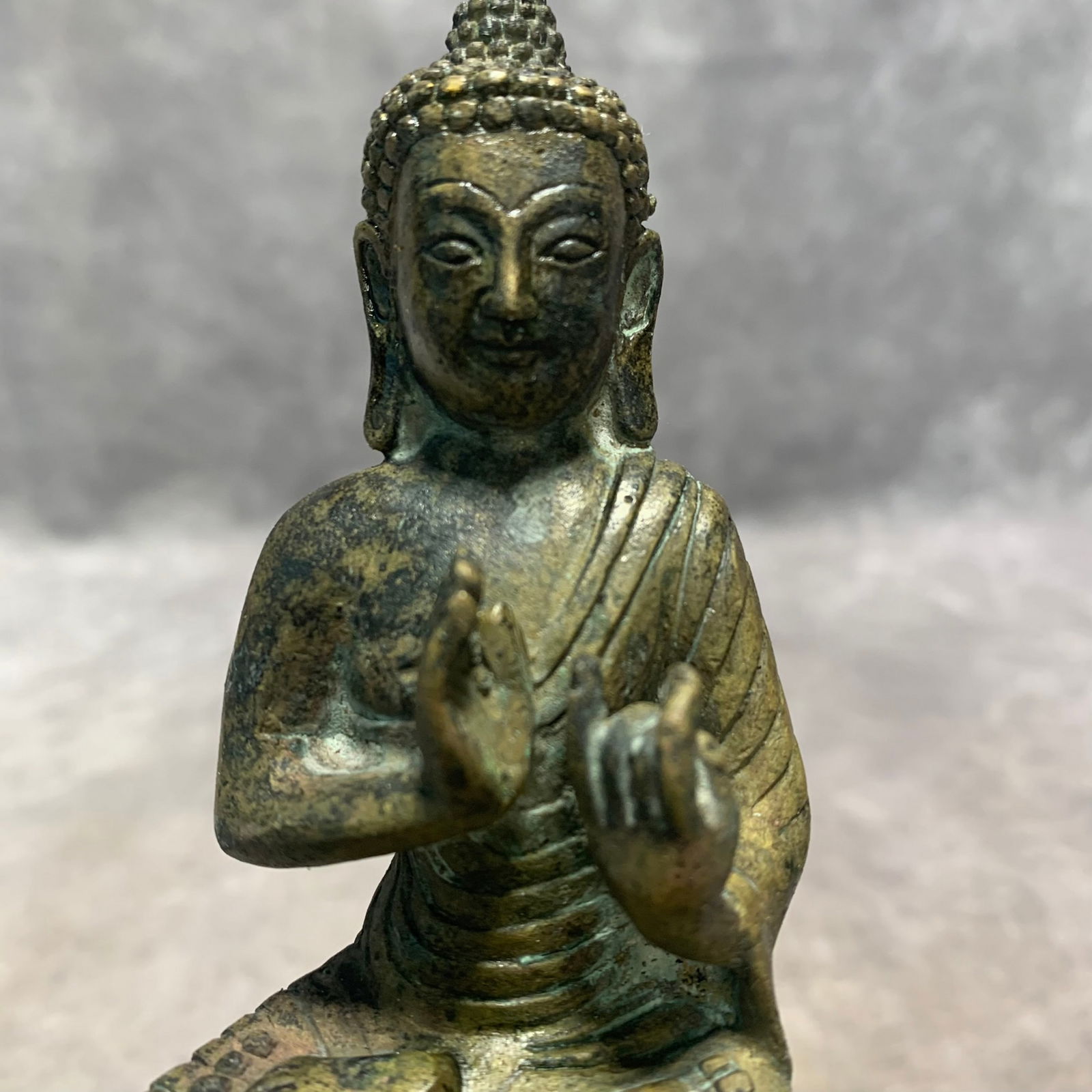 QING DYNASTY SMALL BRONZE BUDDHA STATUE - 2
