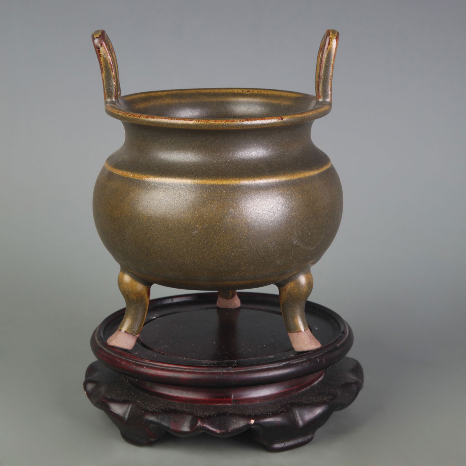 YELLOW GLAZED THREE LEGGED PORCELAIN INCENSE BURNER WITH EARS: Qing Dynasty; Width: 4.2 inch; High: 5.5 inch