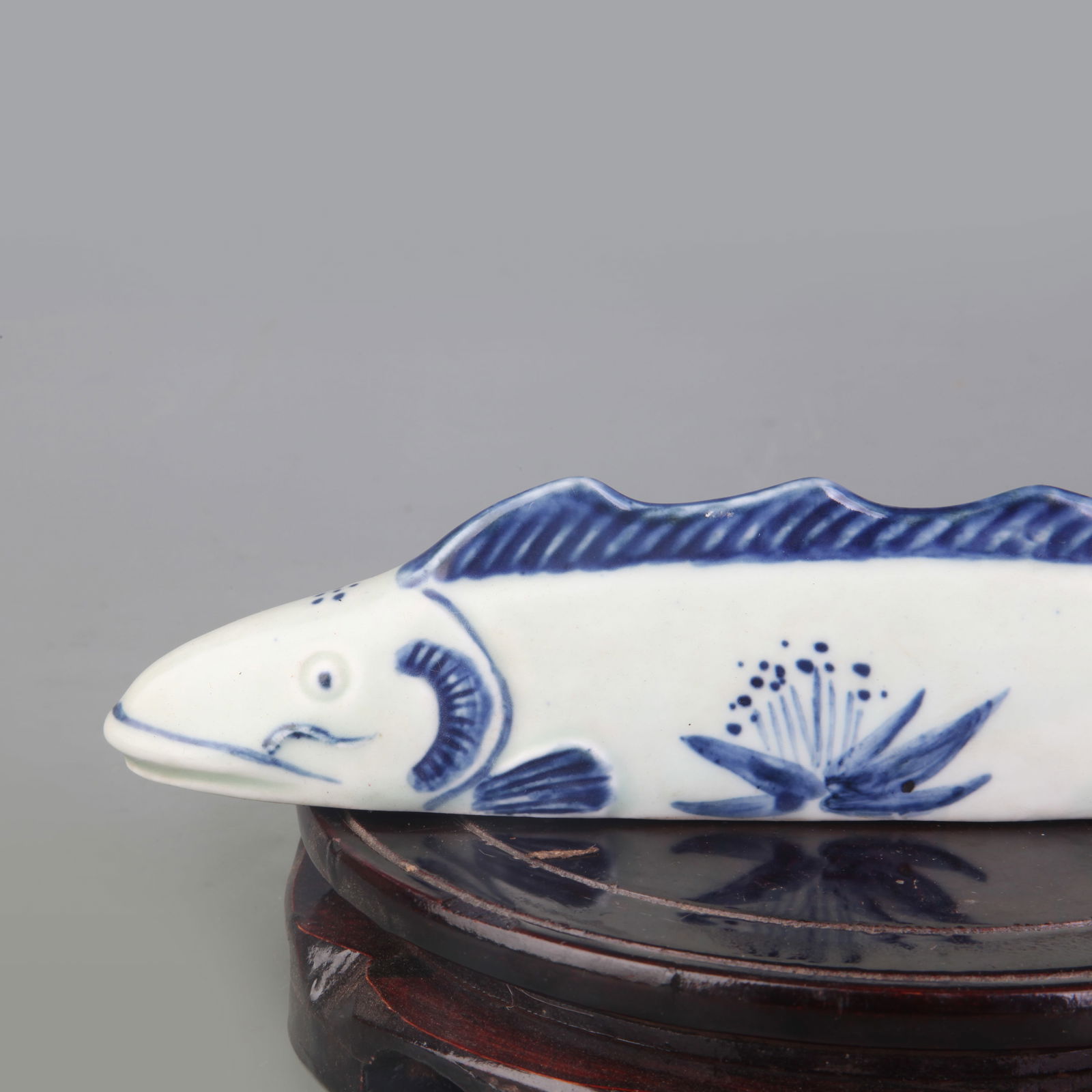 SCHOLAR’S OBJECT: PORCELAIN BRUSH REST - 2