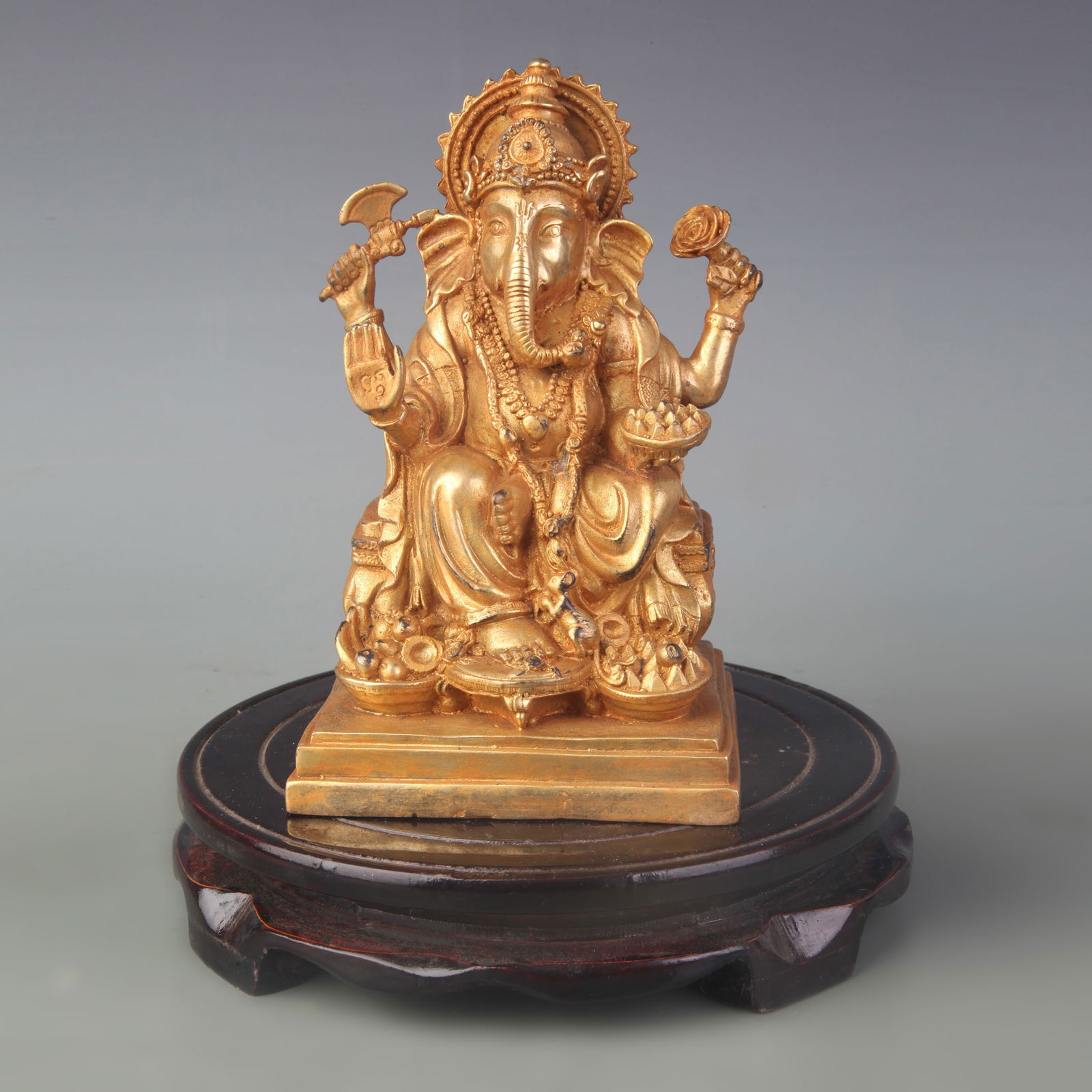 A FINE BRONZE GOD OF WEALTH STATUE: Qing Dynasty; High: 6.2 inch