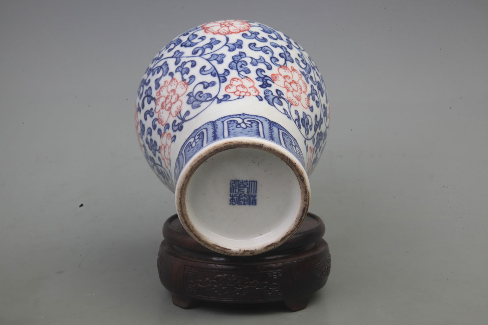 BLUE AND WHITE FLOWER PATTERN VASE WITH LID - 7