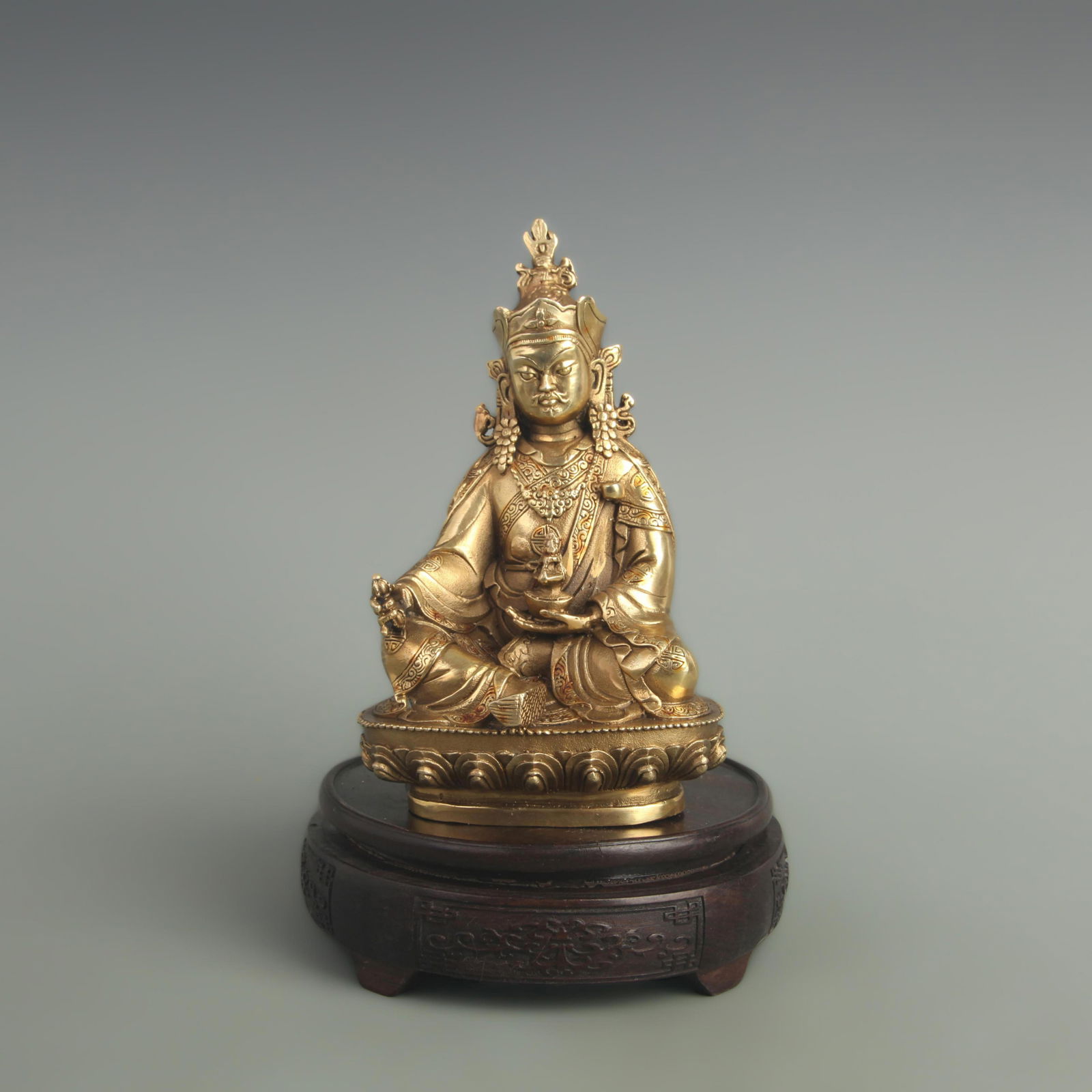 A FINE GILT BRONZE GOD OF WEALTH: 20th Century; High: 6.50 inch; Width: 2.00 inch; Long: 3.00 inch;