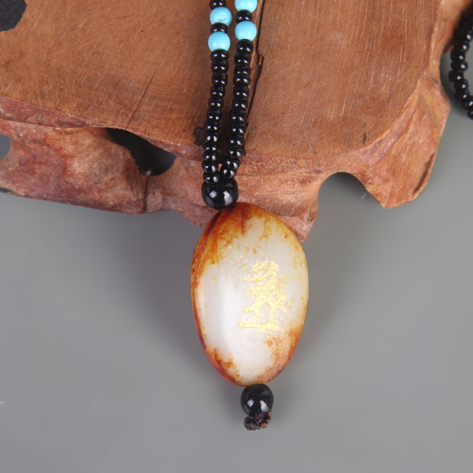 A FINE HETIAN JADE NECKLACE - 3