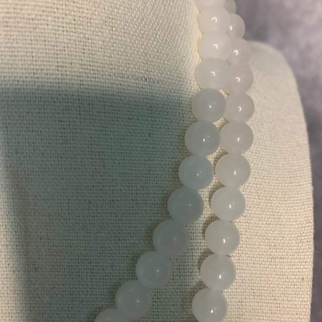 A FINE CRYSTAL MADE NECKLACE - 4