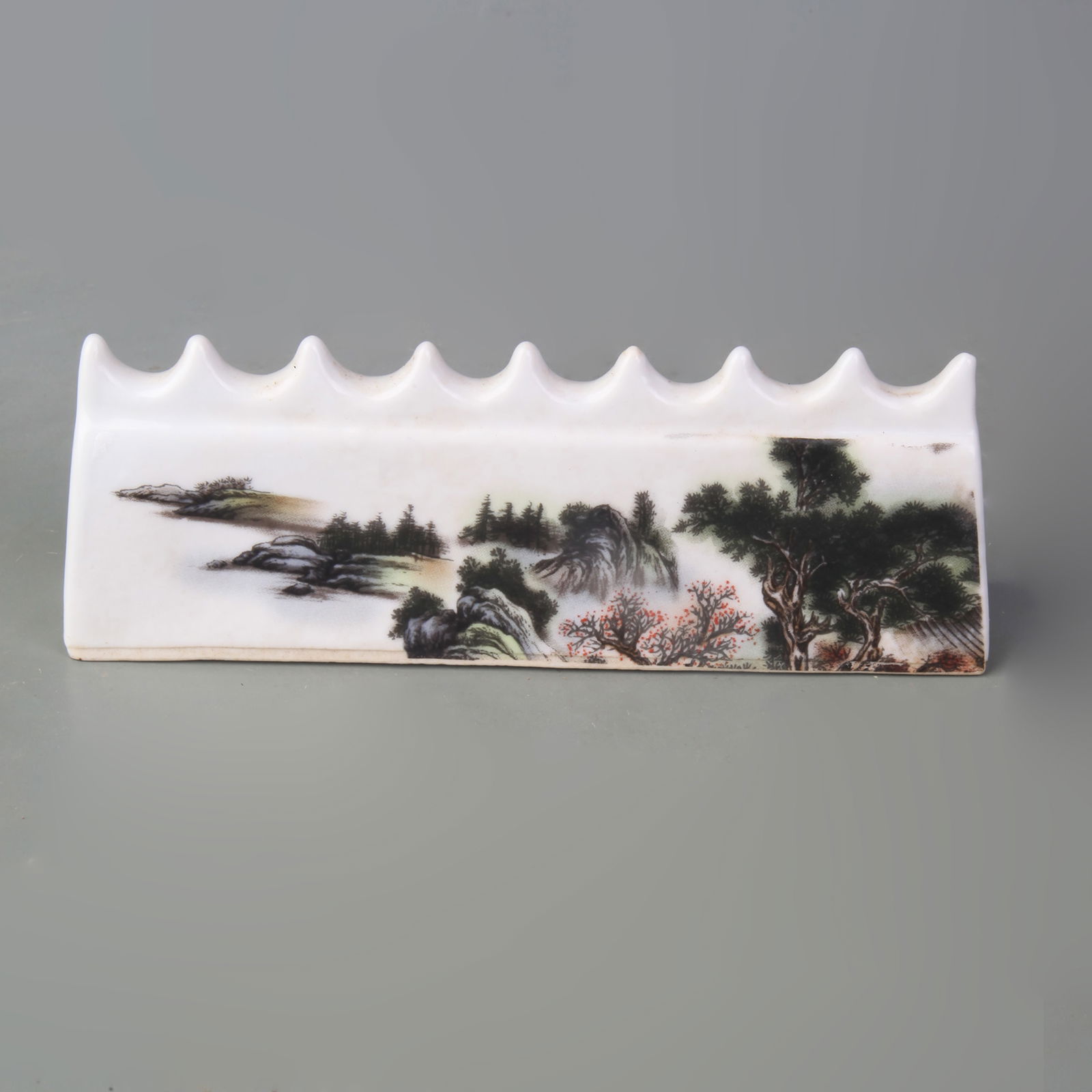 FAMILLE-ROSE LANDSCAPE PATTERN BRUSH REST: Republic China Period; Long:5.9 inch; High: 2.0 inch