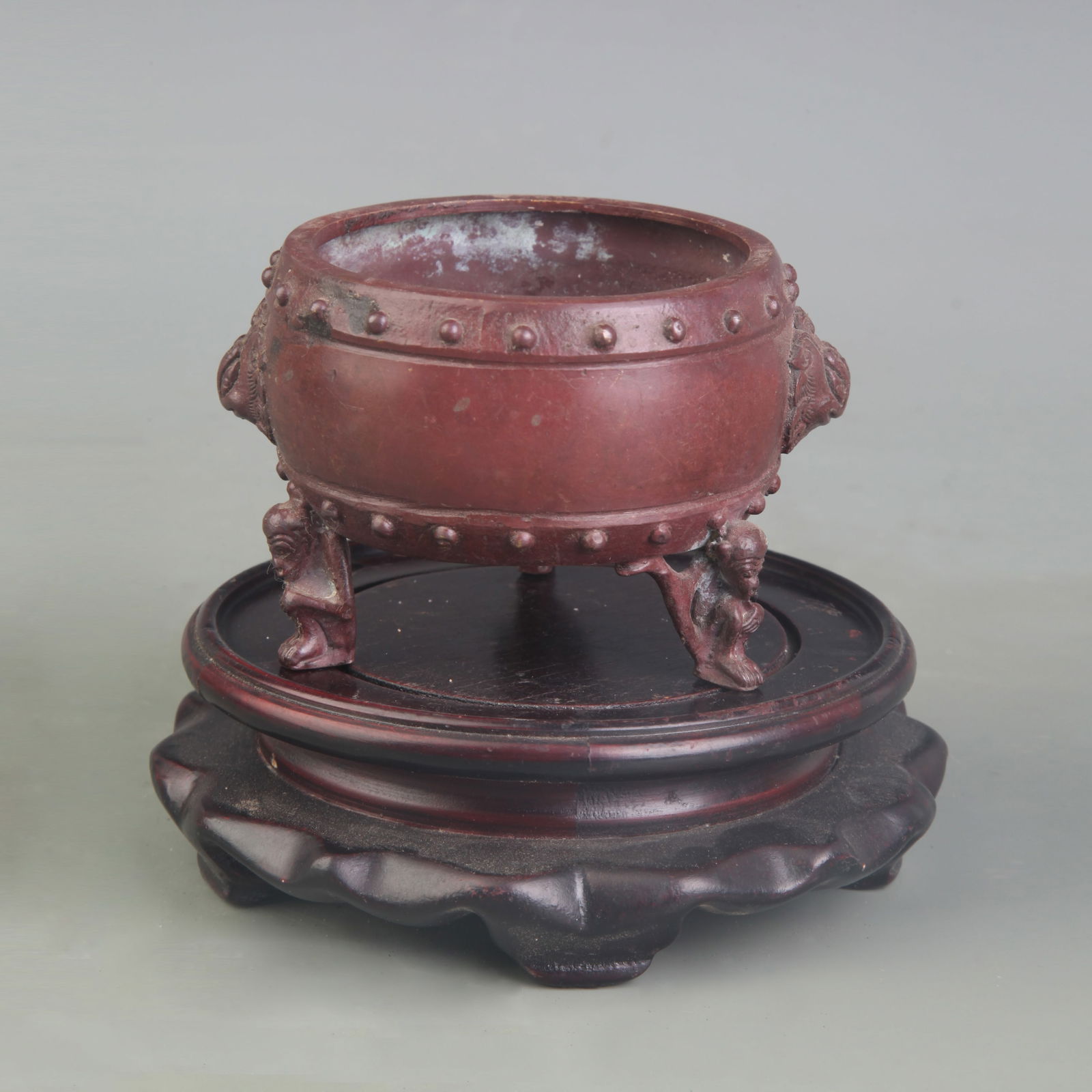 TRIPOD INCENSE BURNER WITH BEAST HANDLES: Ming Dynasty Xuande Period; Diameter: 3.1 inch; High: 2.5 inch