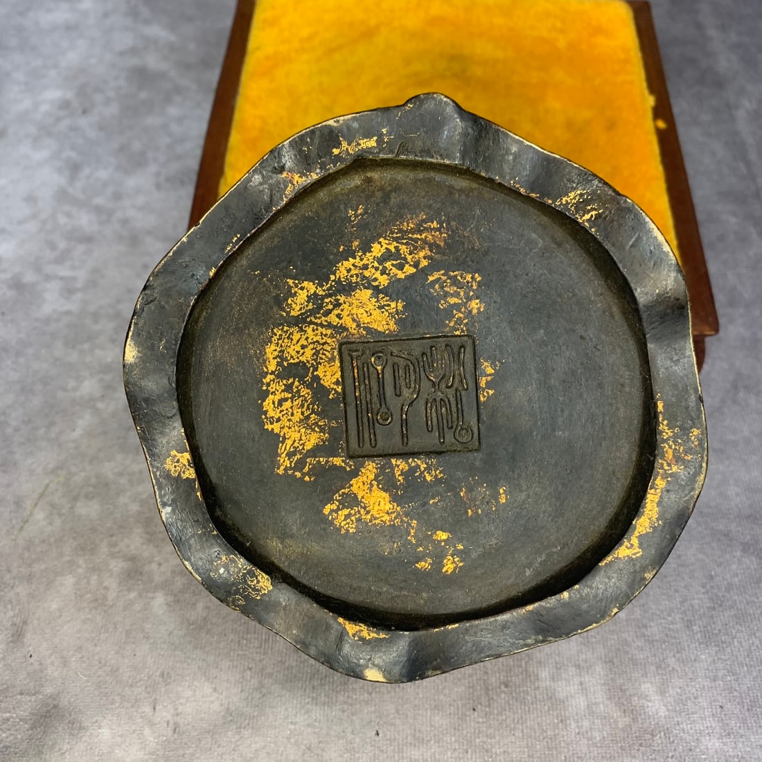 A FINE TREE TRUNK-STYLE BRONZE CENSER - 6