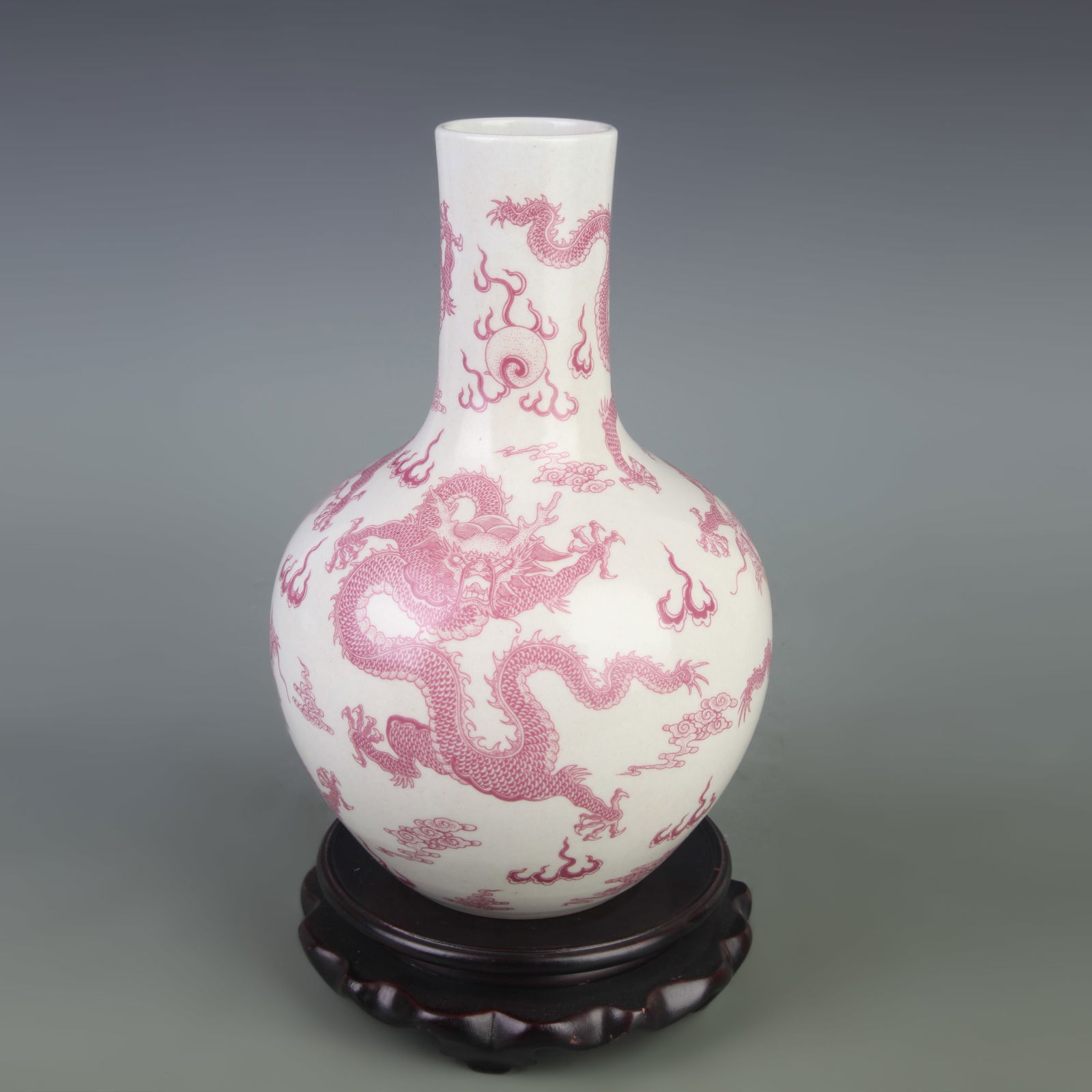 UNDERGLAZE-RED DRAGON PATTERN PORCELAIN GLOBULAR VASE: Qing Dynasty Qian Long Period; Diameter: 6.0 inch; High: 9.1 inch