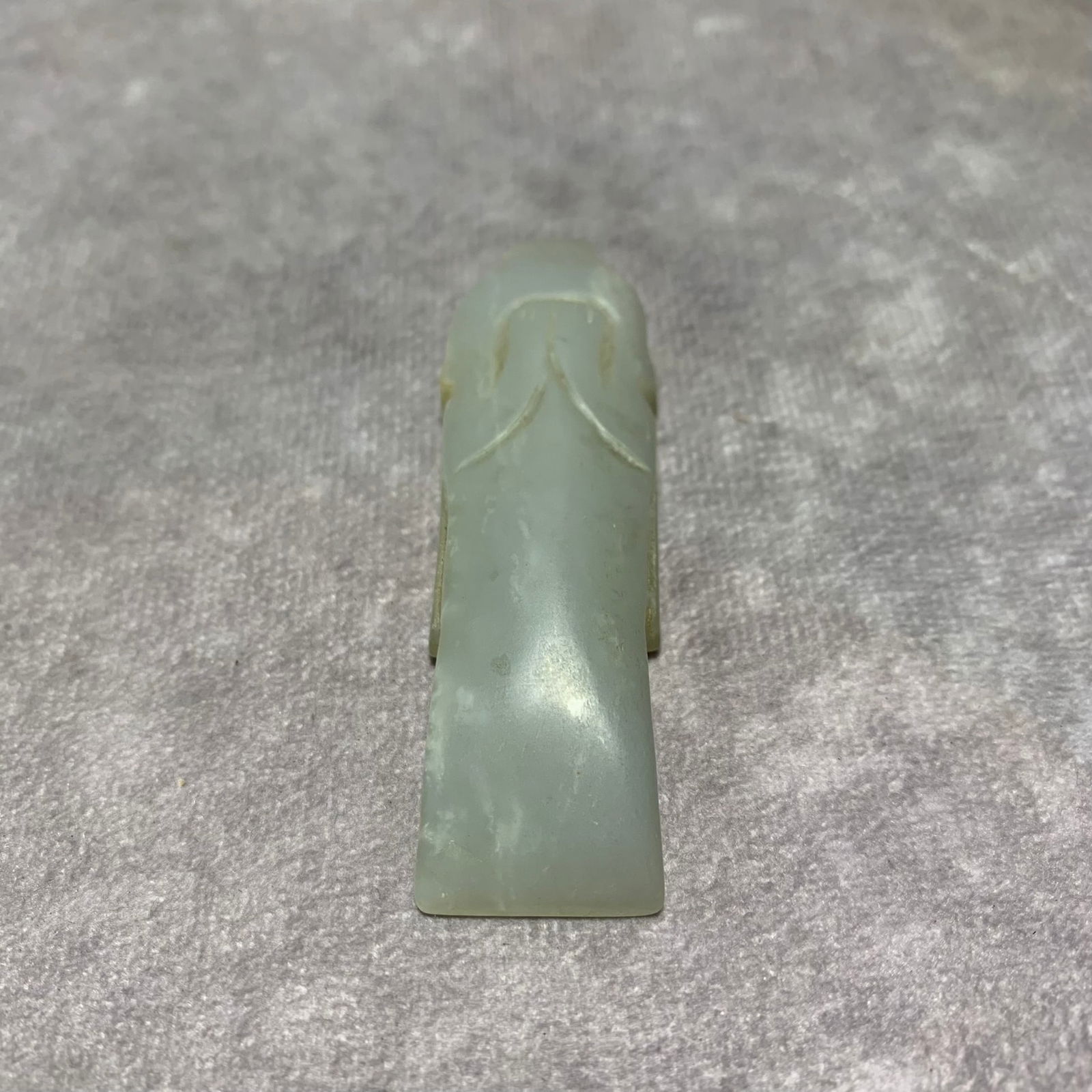 A FINE HETIAN WENG ZHONG FIGURE JADE PENDANT: Ming Dynasty; Long: 2.9 inch; Width: 0.8 inch; High: 0.4 inch;