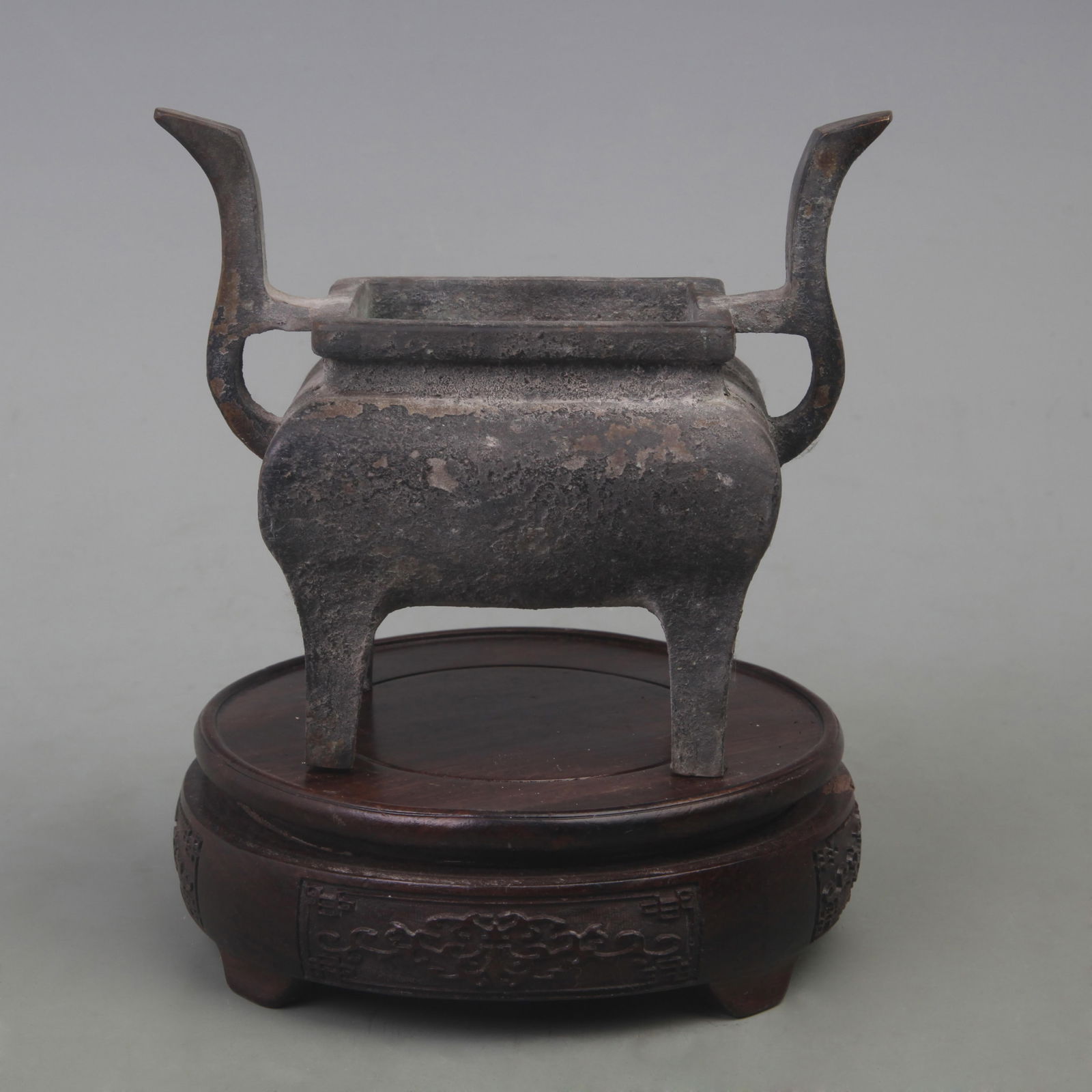 A FINE DOUBLE EAR SQUARE STYLE BRONZE CENSER (1 of 4)