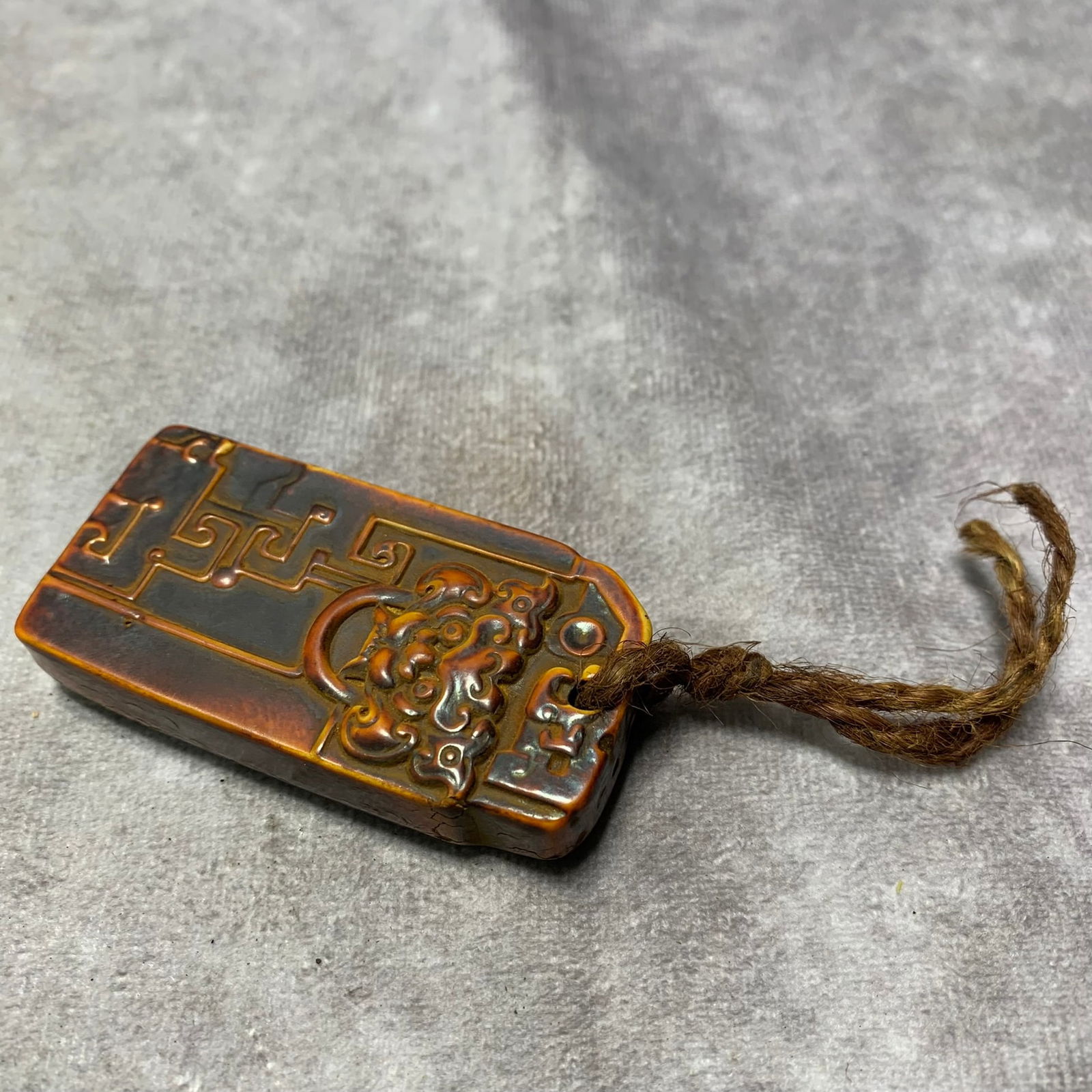 A FINE BONE PLAQUE WITH LION DESIGN - 3