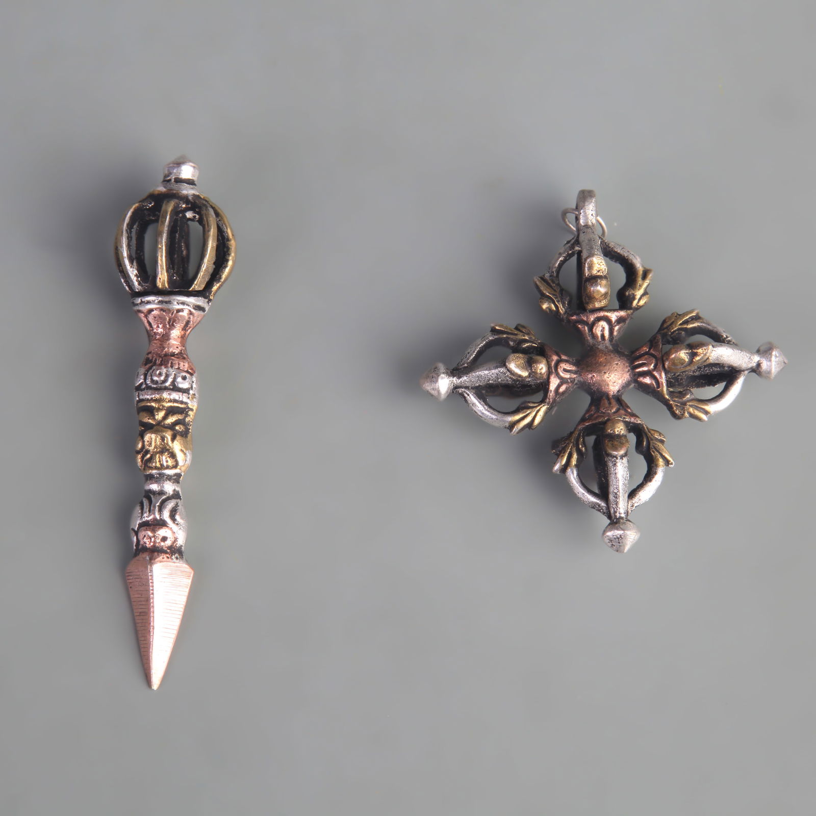 TIBETAN BUDDHIST RITUAL OBJECT - VAJRA PESTLE (1 of 5)