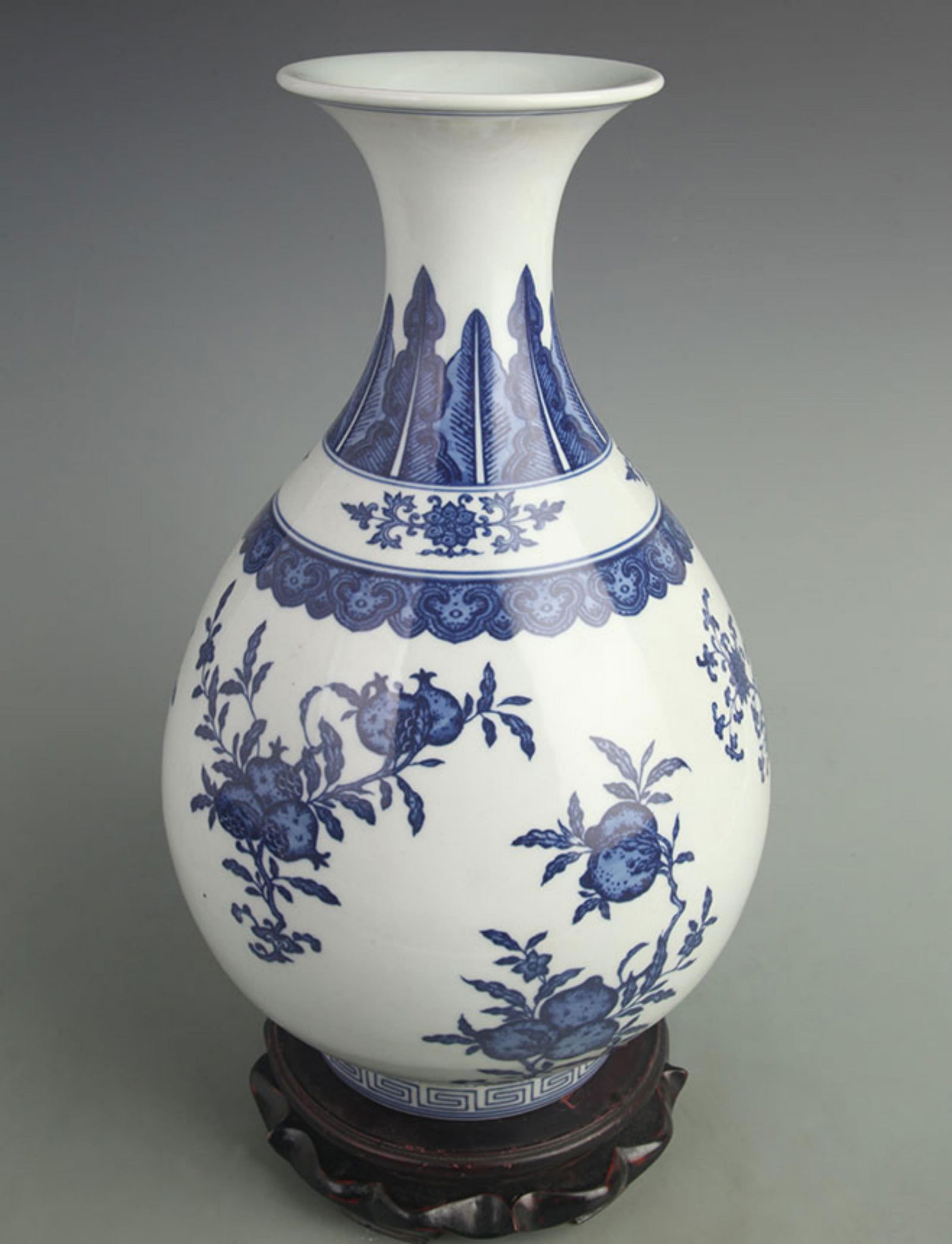 BLUE-AND-WHITE YU HU CHUN STYLE PORCELAIN VASE (1 of 5)