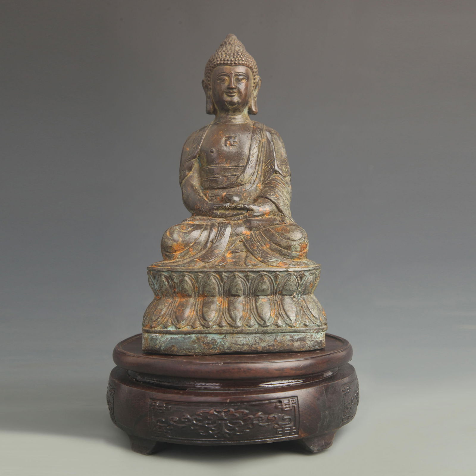 A FINE BRONZE AMITABHA BUDDHA SEATED STATUE: Ming Dynasty Style; High: 7.50 inch; Width: 3.75 inch;