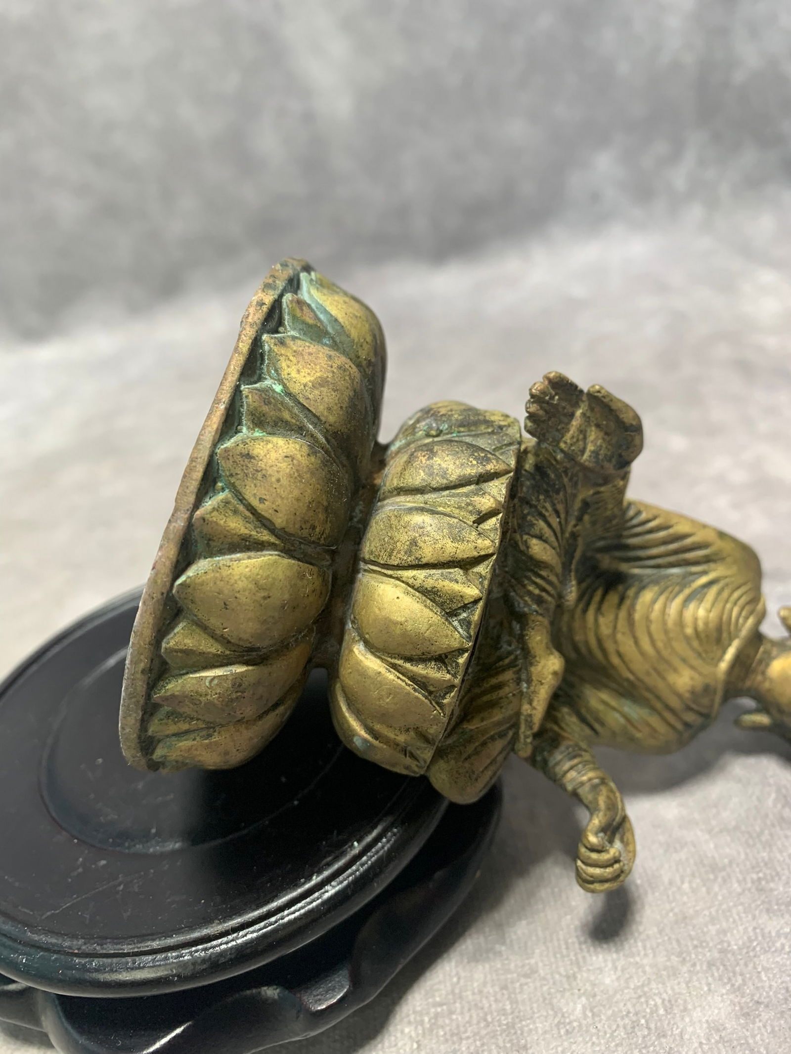 A FINE BRONZE BUDDHA STATUE - 5